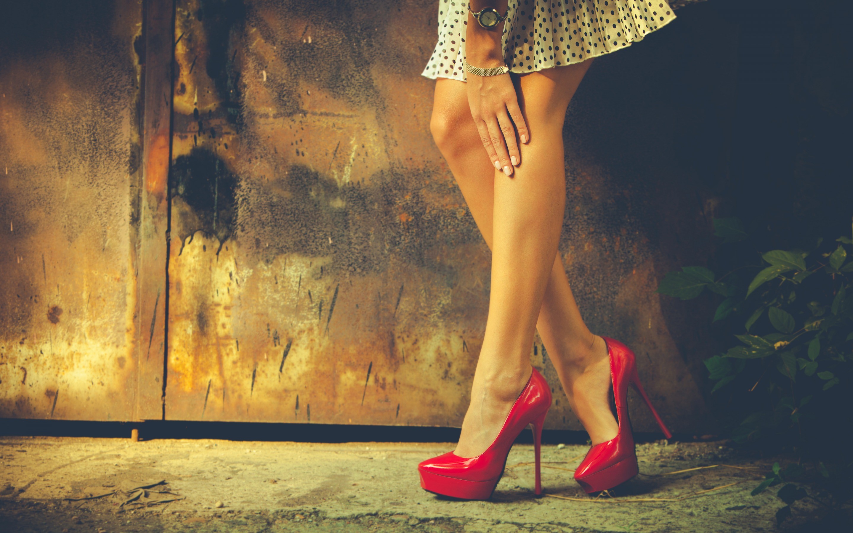 Women Legs Heels Red Heels Polka Dots Skirt Hands On Legs 2880x1800