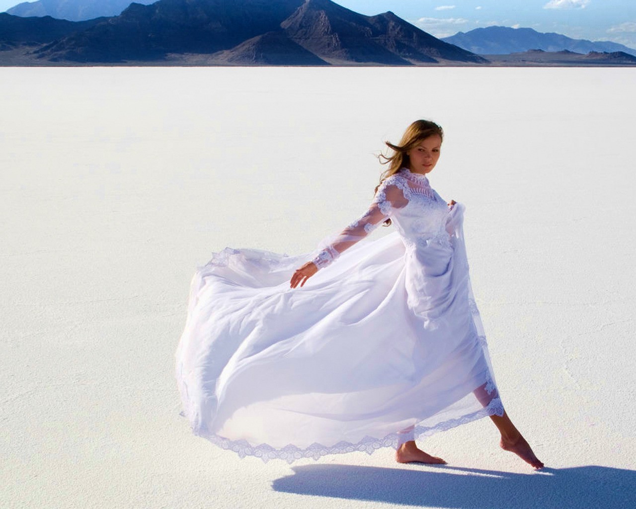 Women Desert Salt Lakes Mountains Model Brunette White Dress Brides Barefoot Walking 1280x1024