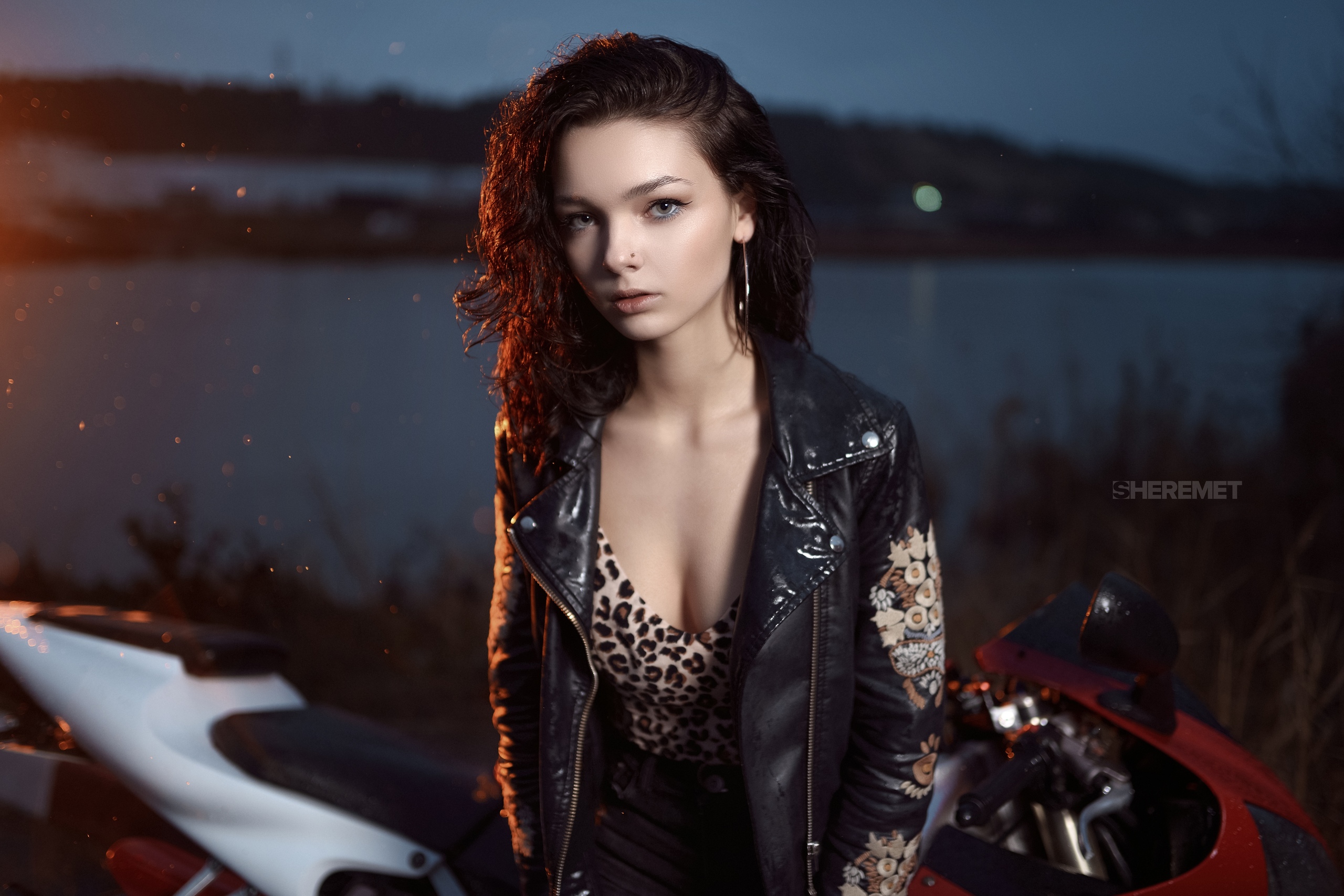 Women Ivan Sheremet Portrait Animal Print Leather Jackets Black Jackets Jeans Women With Motorcycles 2560x1708