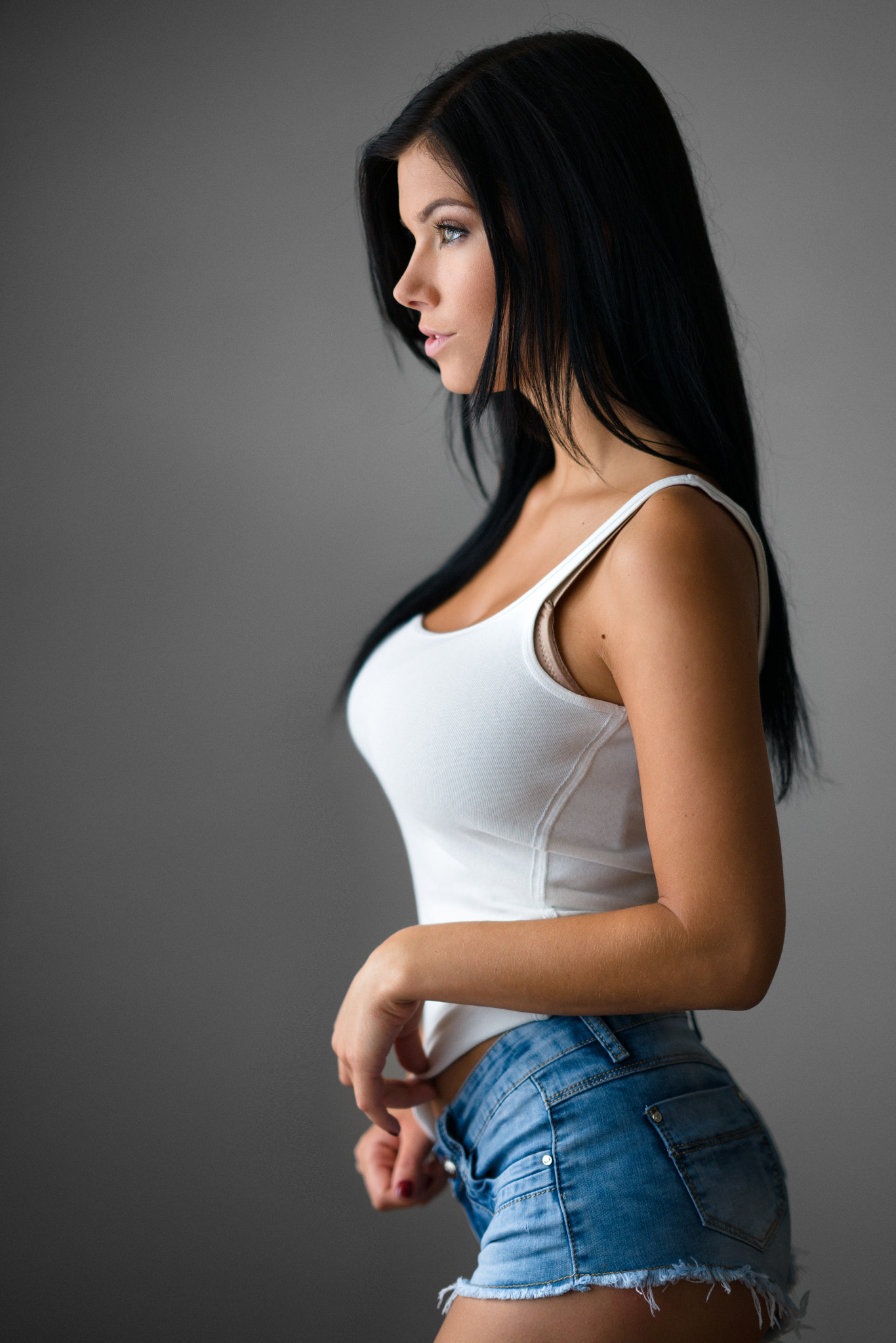 Tereza Polaskova Milan R Bare Shoulders White Tops Profile Black Hair Simple Background Women Side V 1366x2048