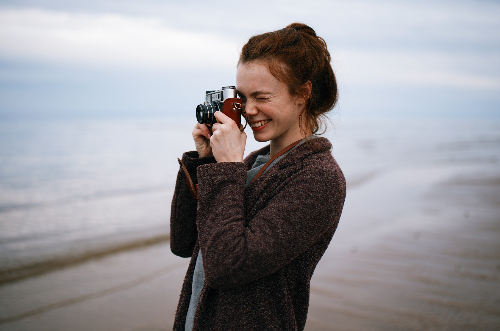 Women Redhead Camera Portrait Beach Cardigan Marat Safin 1680x1113
