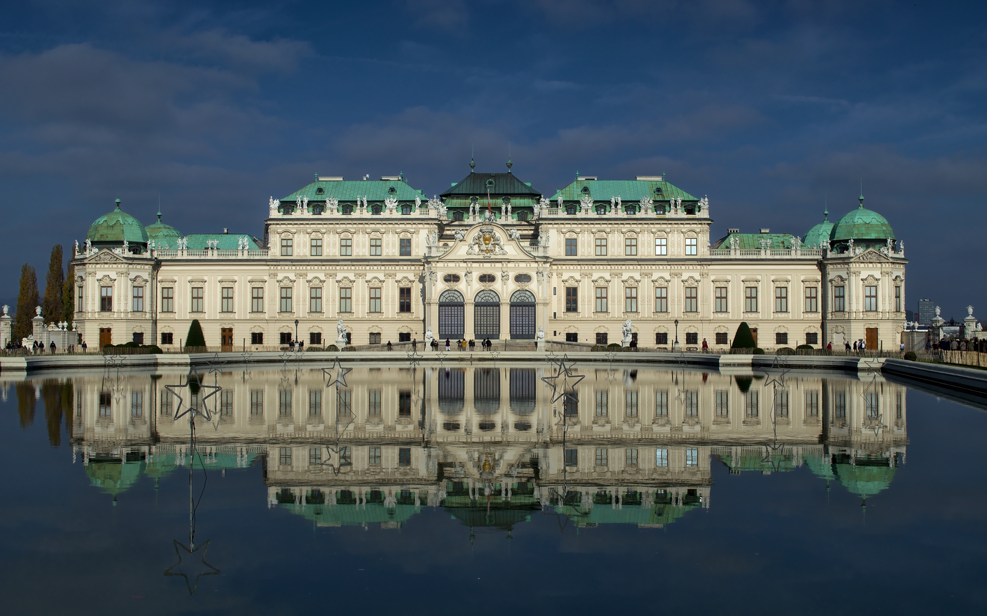 Man Made Belvedere Palace 1920x1200