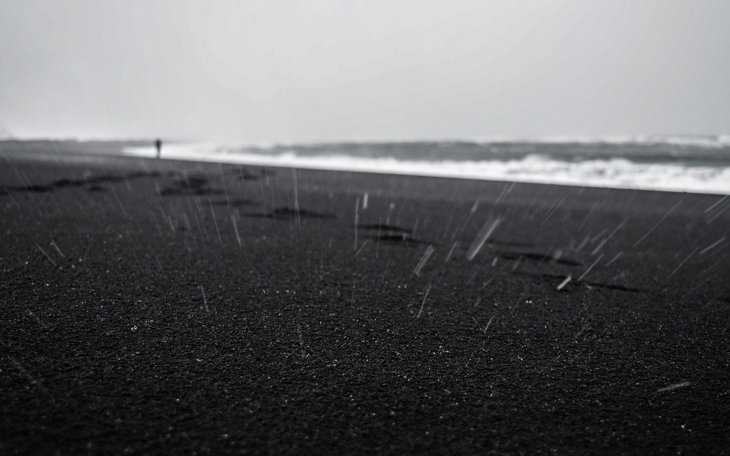 Beach Landscape Rain Black Sand Sea 2560x1600
