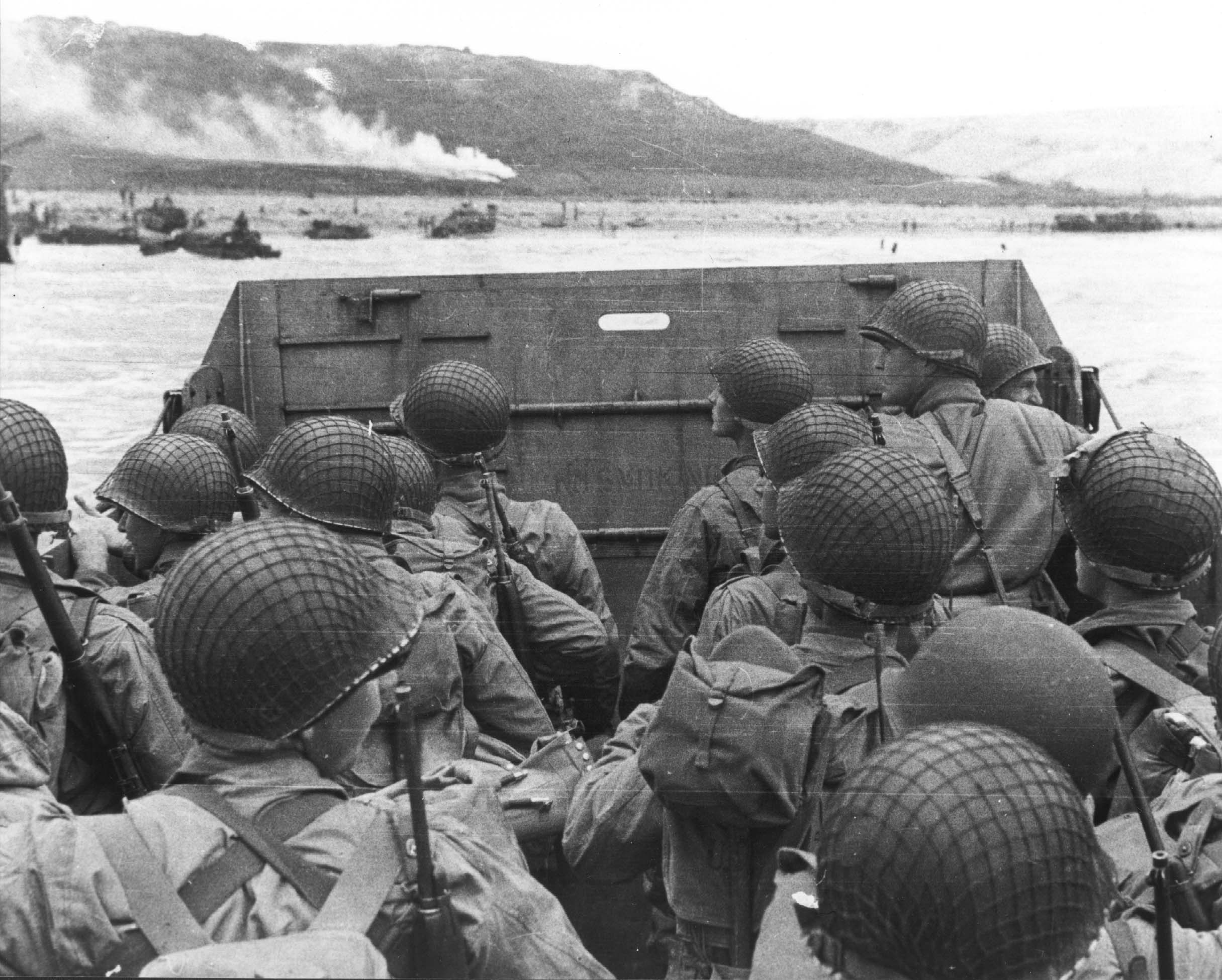 D Day Historic Black Amp White 2431x1950