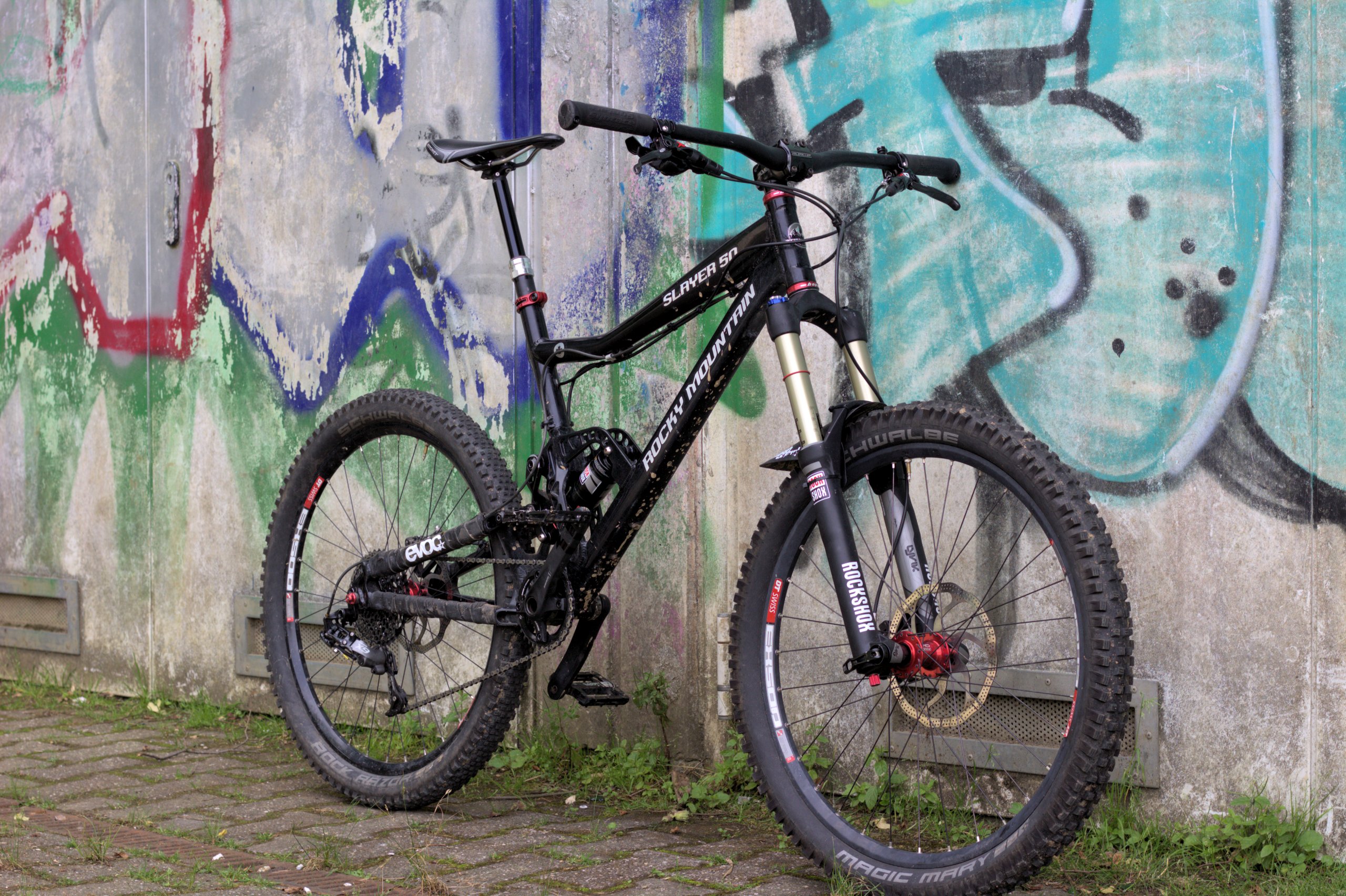 Mountain Bikes Downhill Mountain Biking Vehicle Wall 2560x1705