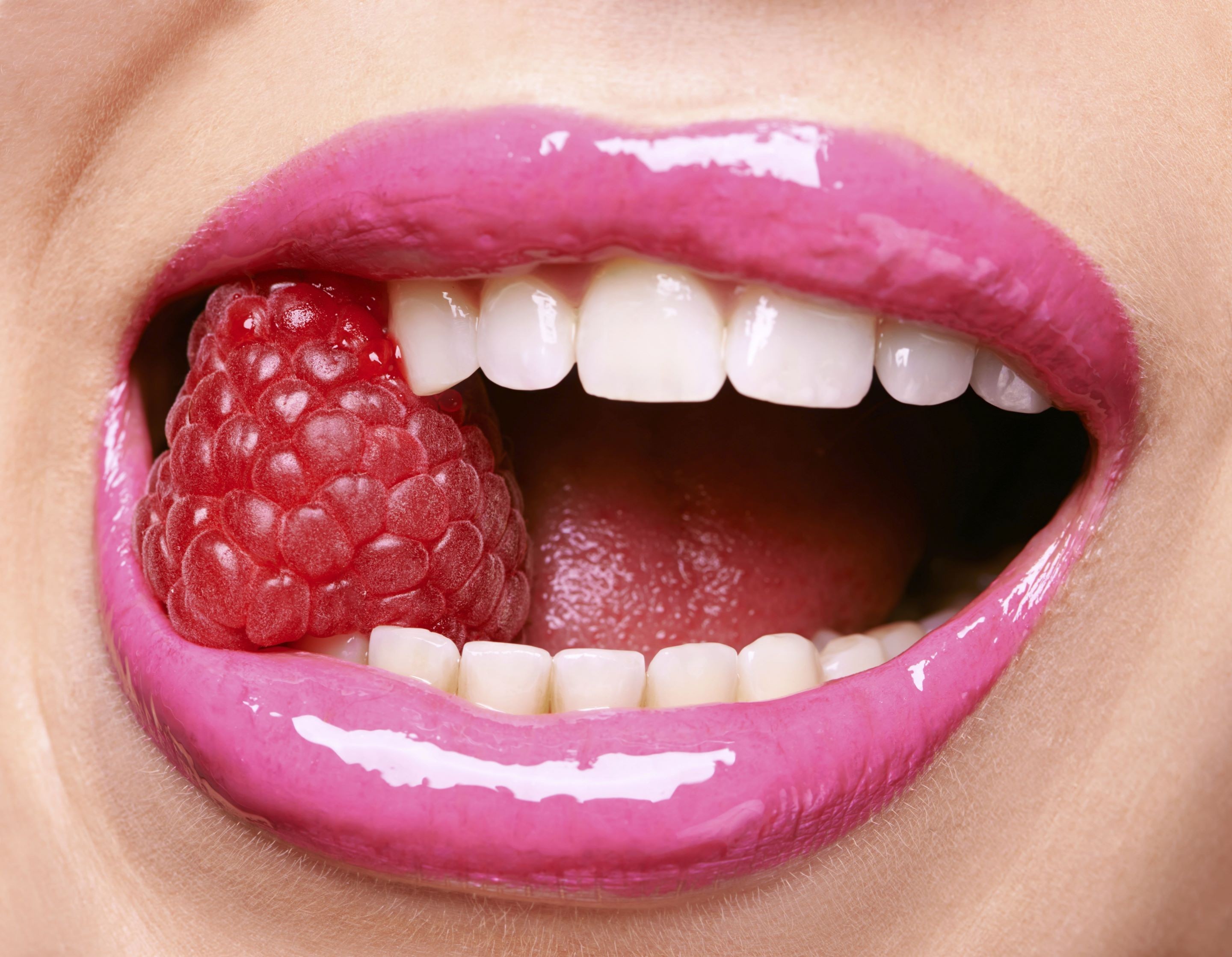 Lips Fruit Open Mouth Pink Lipstick Macro Red Berries Food Raspberries Gloss 2880x2238