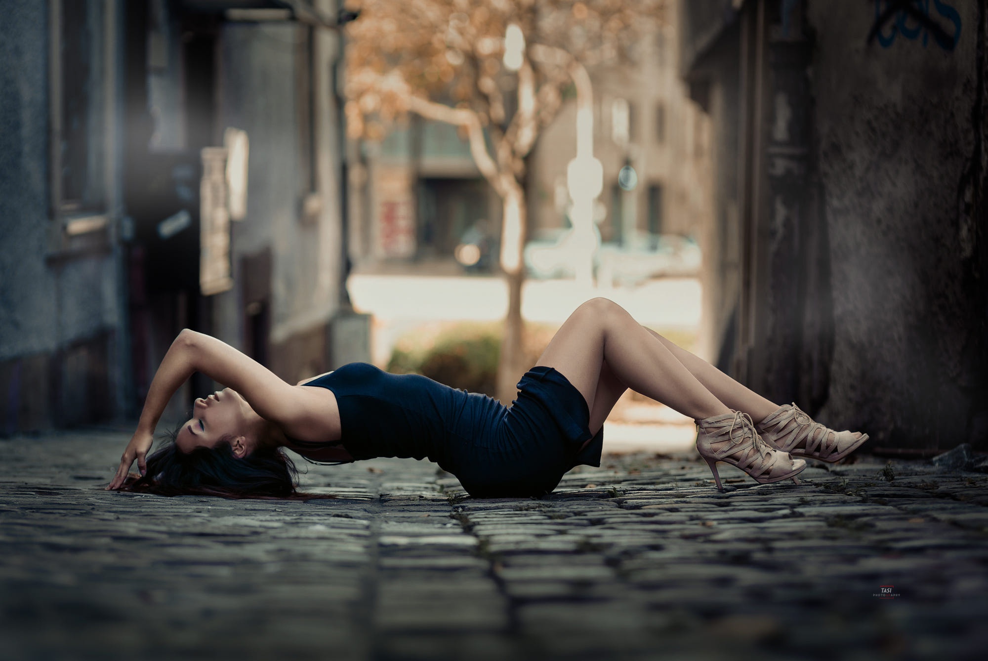 Women Model City Urban Legs Women Outdoors Alleyway Tasos Ioannou 2000x1338