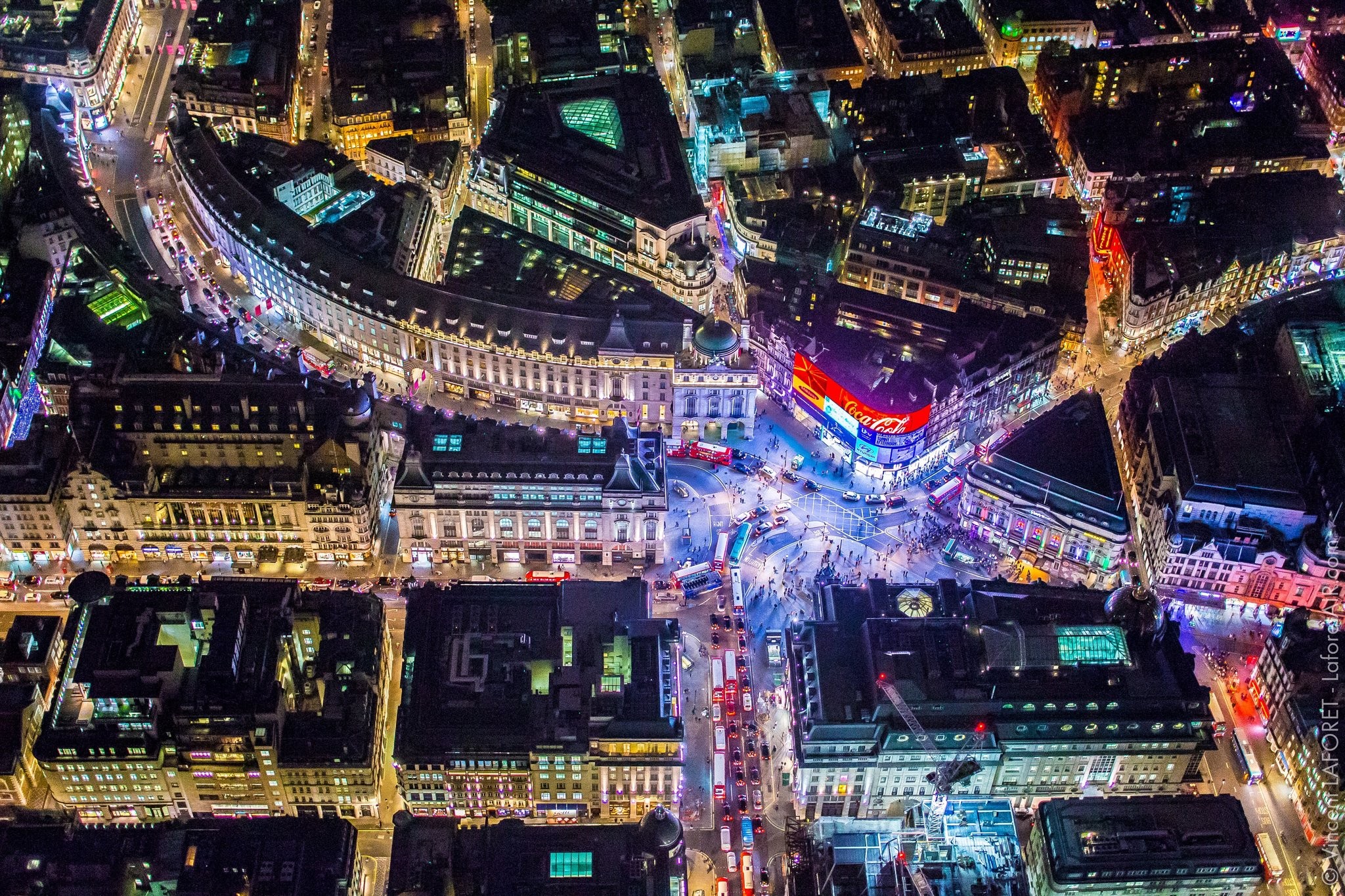 Vincent Laforet London Cityscape City Lights Night Aerial View 2048x1365