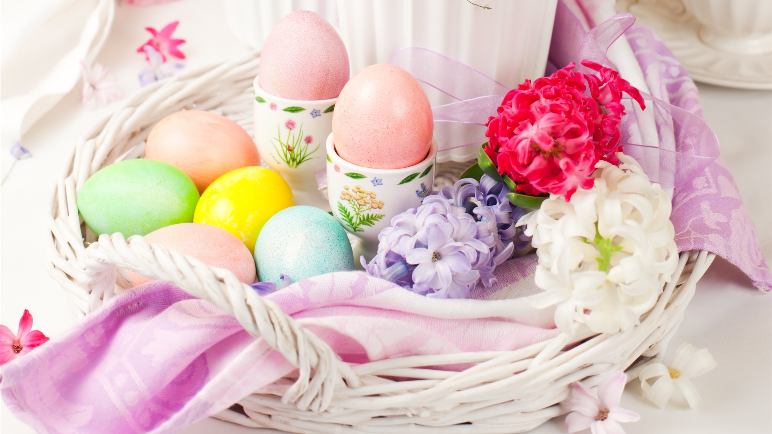 Eggs Flowers Baskets Easter Easter Eggs 2560x1440