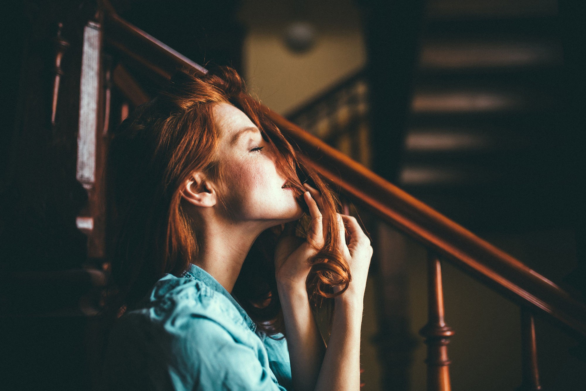 Women Redhead Profile Hair In Face Jean Shirt Long Hair Hands In Hair Women Indoors 2000x1334