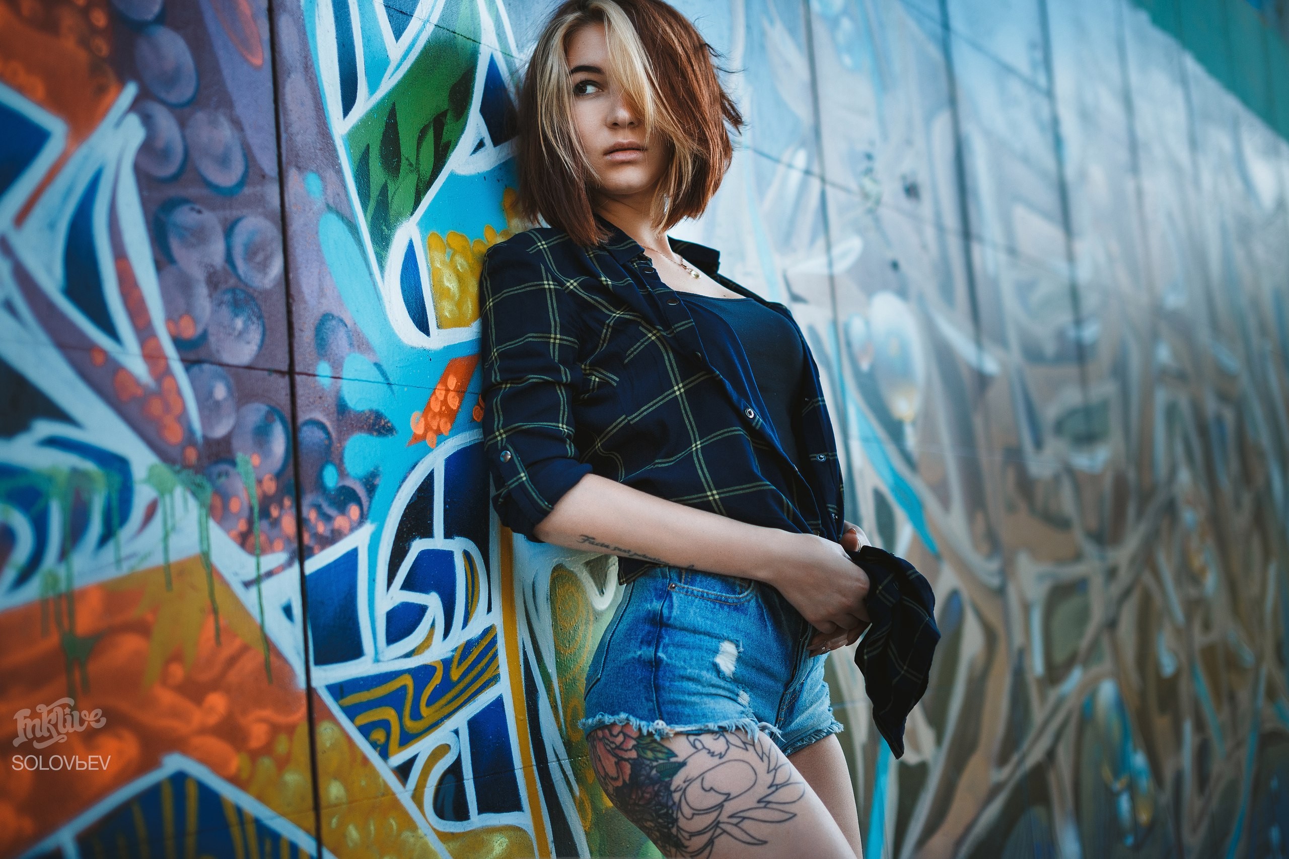 Women Model Dyed Hair Tattoo Portrait Shirt Wall Looking Away Valery Slavgorodskaya Solovbev 2560x1707
