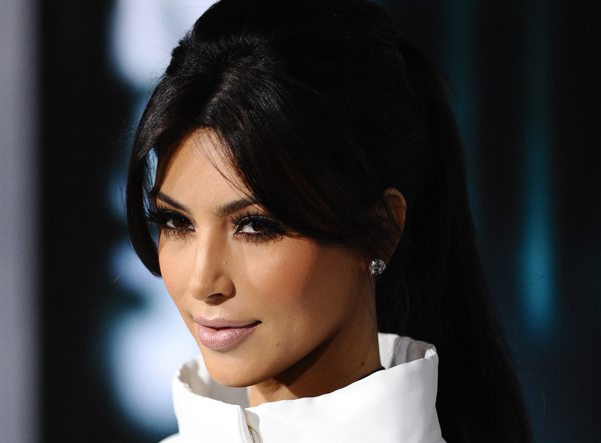 Kim Kardashian American Brown Eyes Face Black Hair 1920x1416