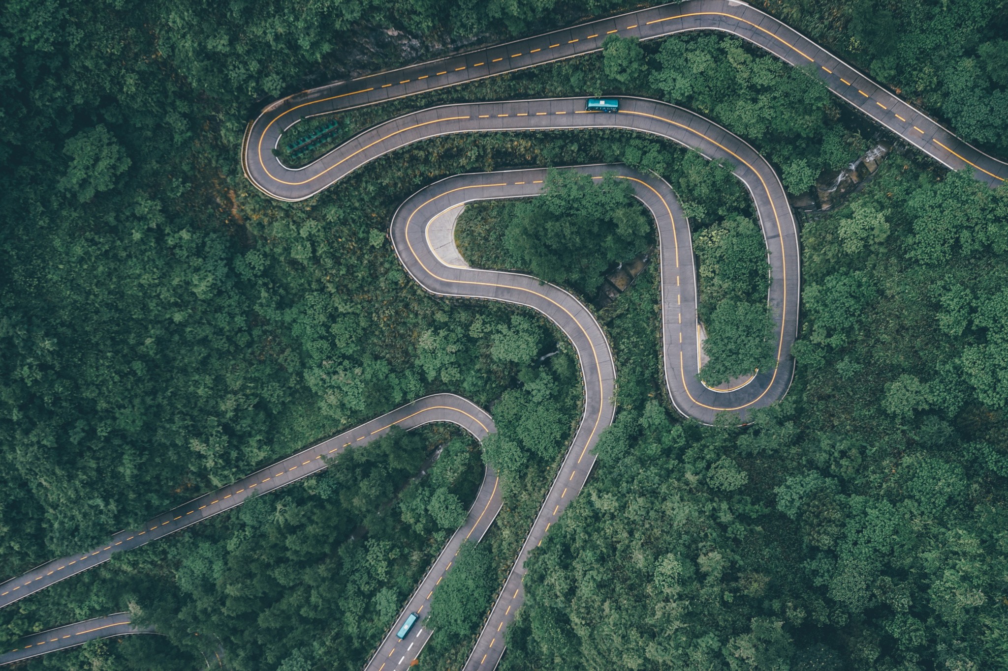 Forest Road Car Buses River Green Asphalt Highway China Trees Hairpin Turns Aerial View 2048x1365