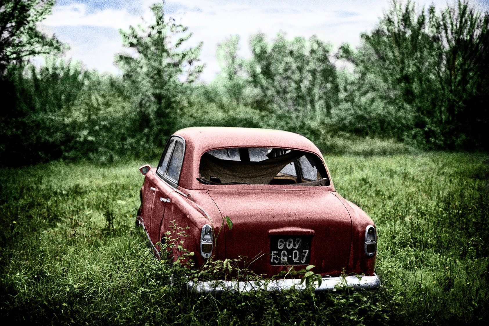 Colorized Photos Car Abandoned 1685x1123