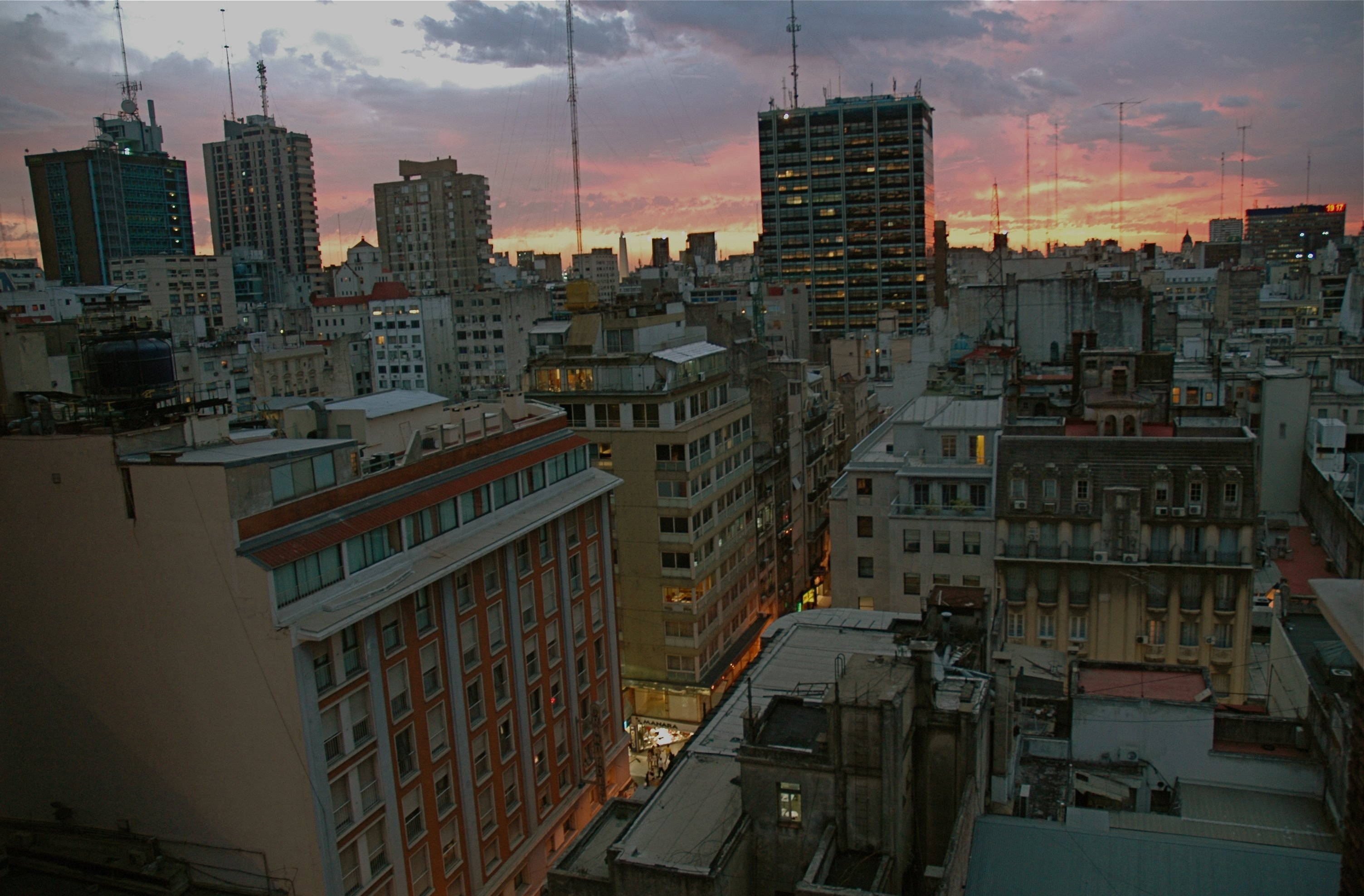 Man Made Buenos Aires 3008x1977