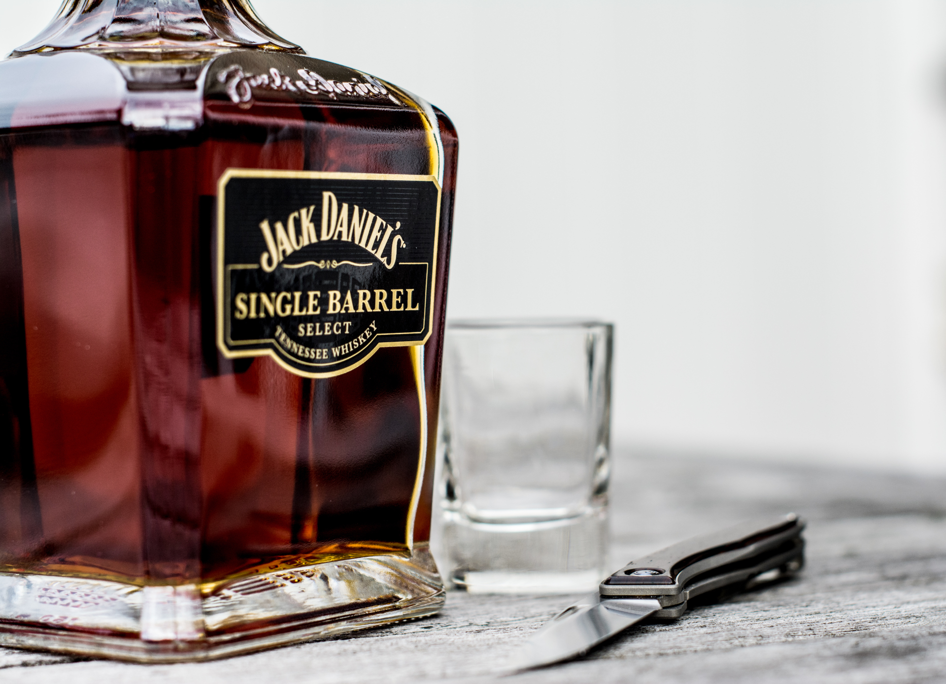 Whiskey Knives Bottles Drinking Glass Jack Daniels 1920x1389