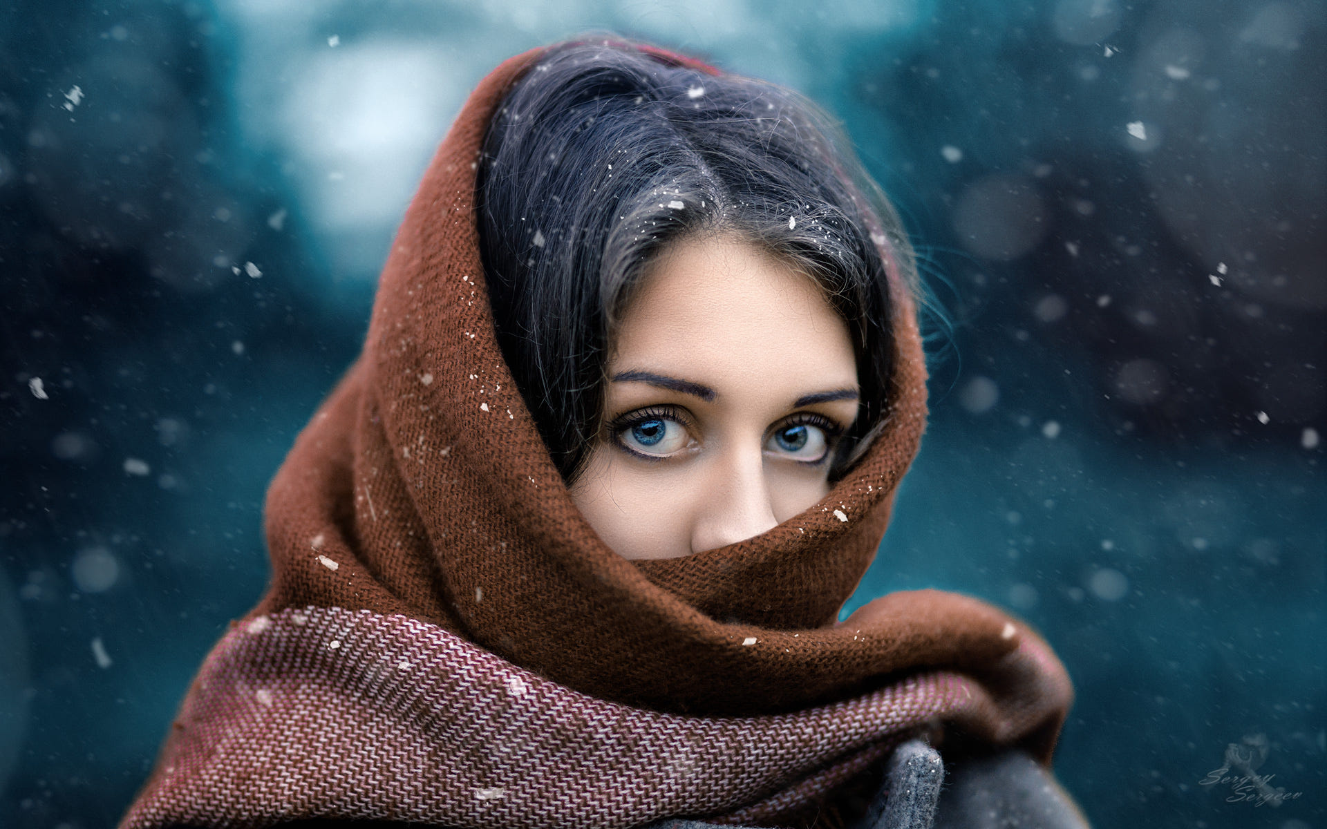 Women Brunette Women Outdoors Snow Black Hair Blue Eyes Face Portrait Bokeh Snowflakes Scarf Coverin 1920x1200