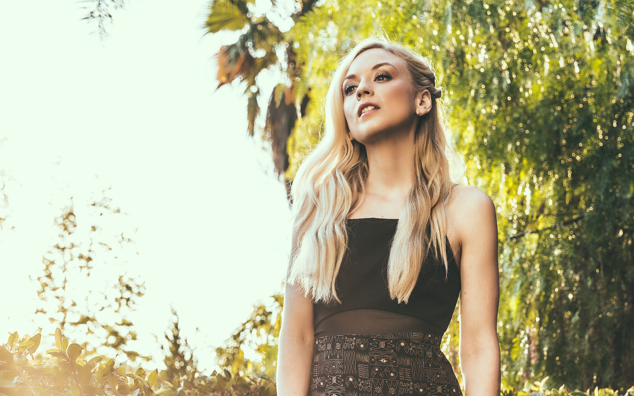 Emily Kinney Actress Singer American 2550x1594