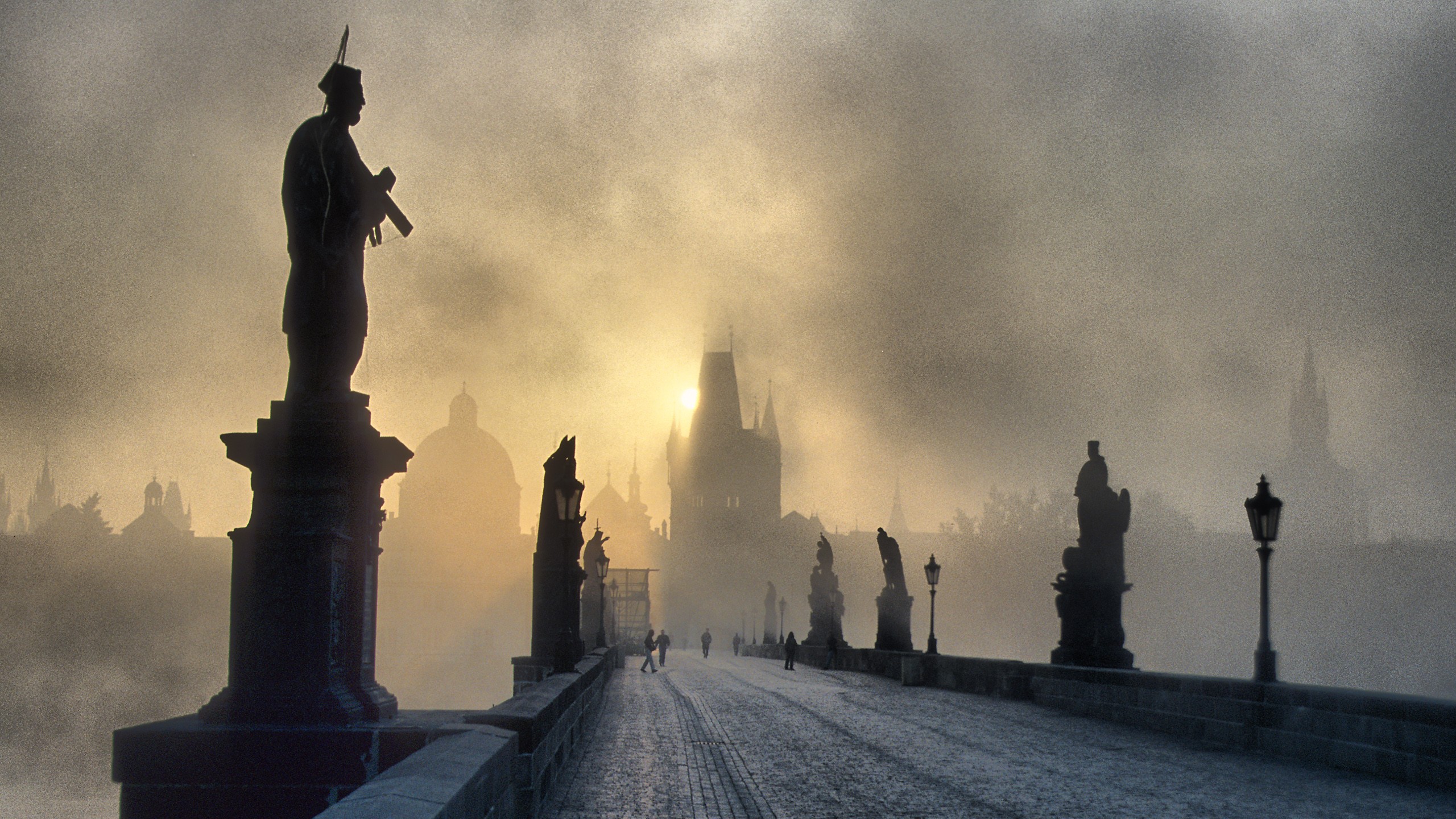 Mist Prague Czech Republic Charles Bridge Statue Bridge Sunlight 2560x1440