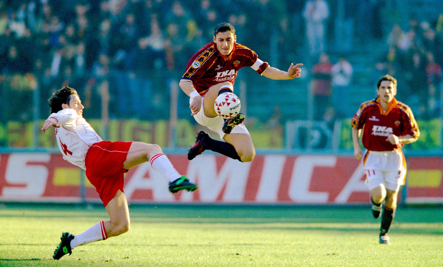 Francesco Totti AS Roma ASR Vintage Football Football Player Sport Jersey Red Rome 1500x906