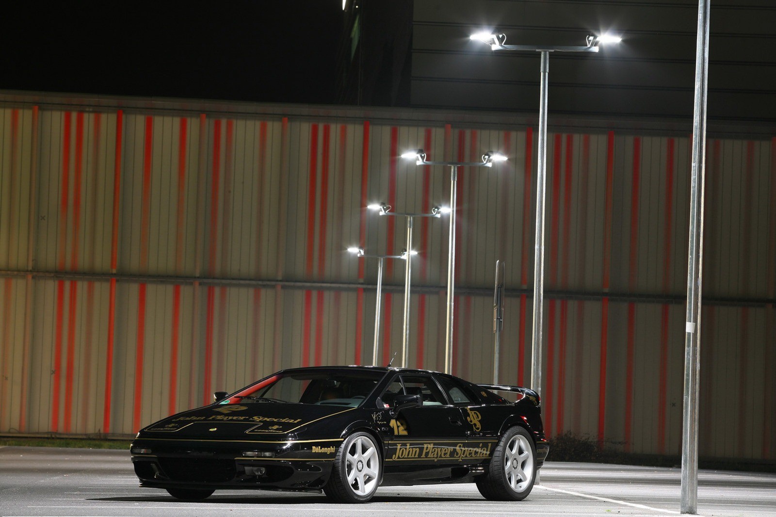 Lotus Lotus Esprit Pop Up Headlights 1600x1066