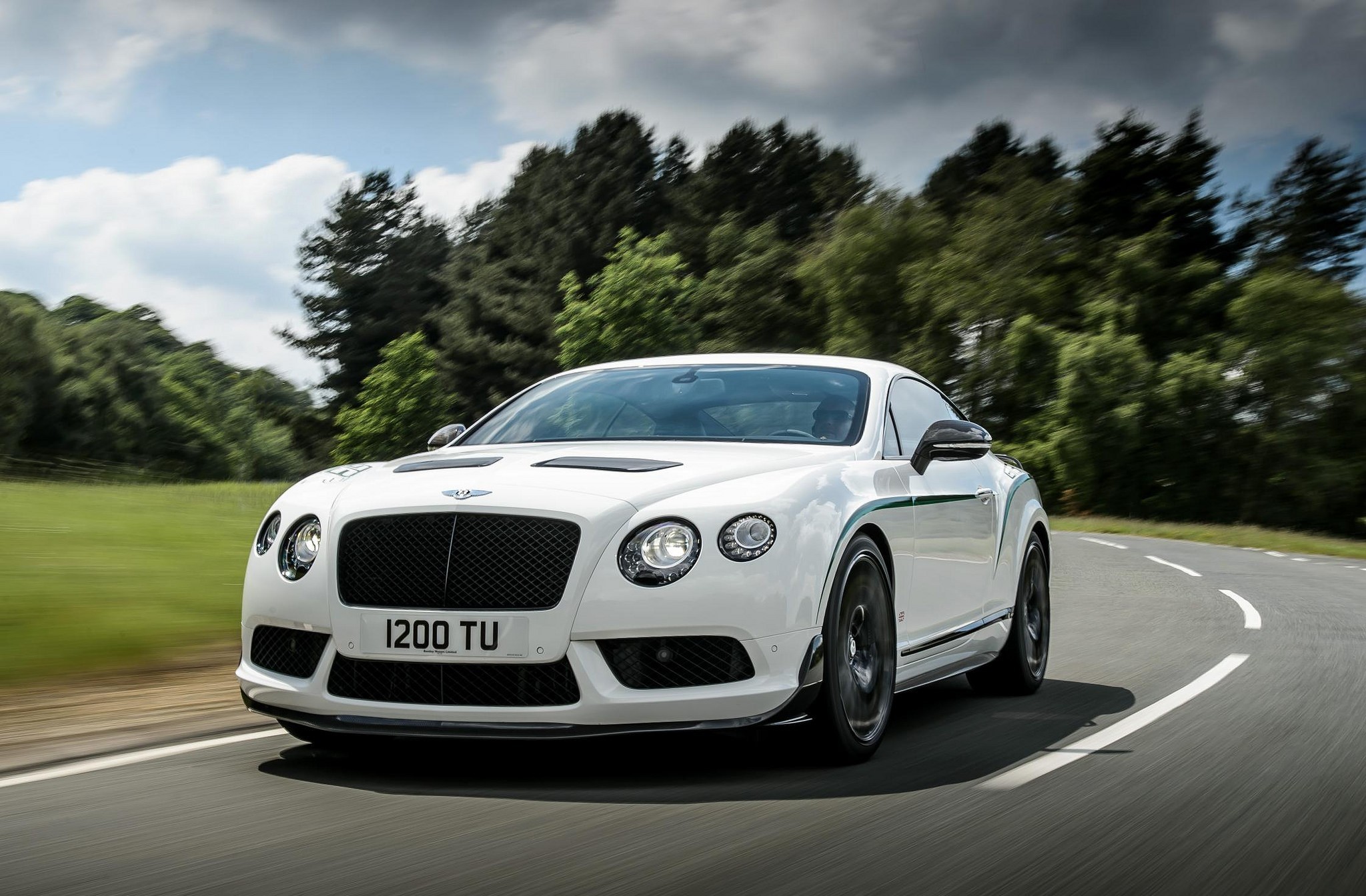 Bentley Continental 2048x1344