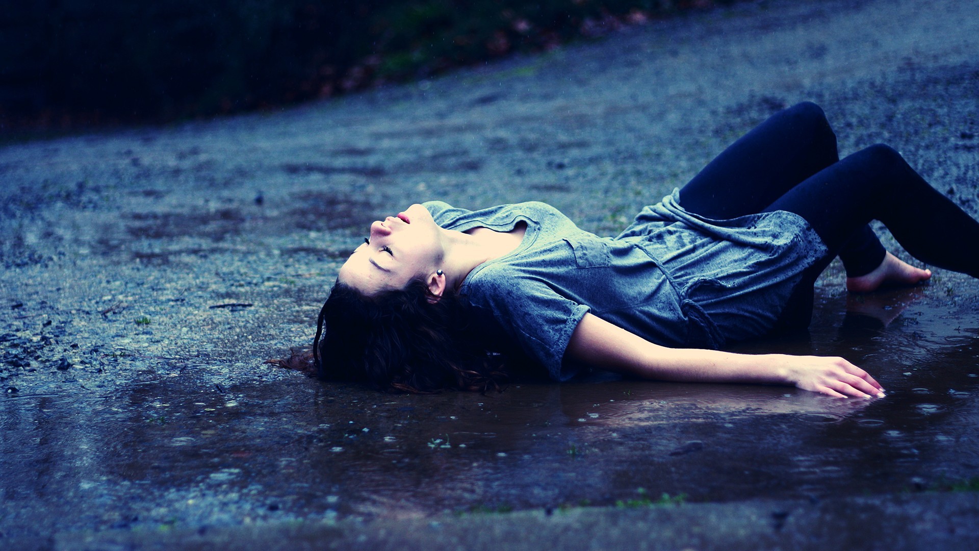 Women Wet Dirty Closed Eyes Women Outdoors Rain Model 1920x1080