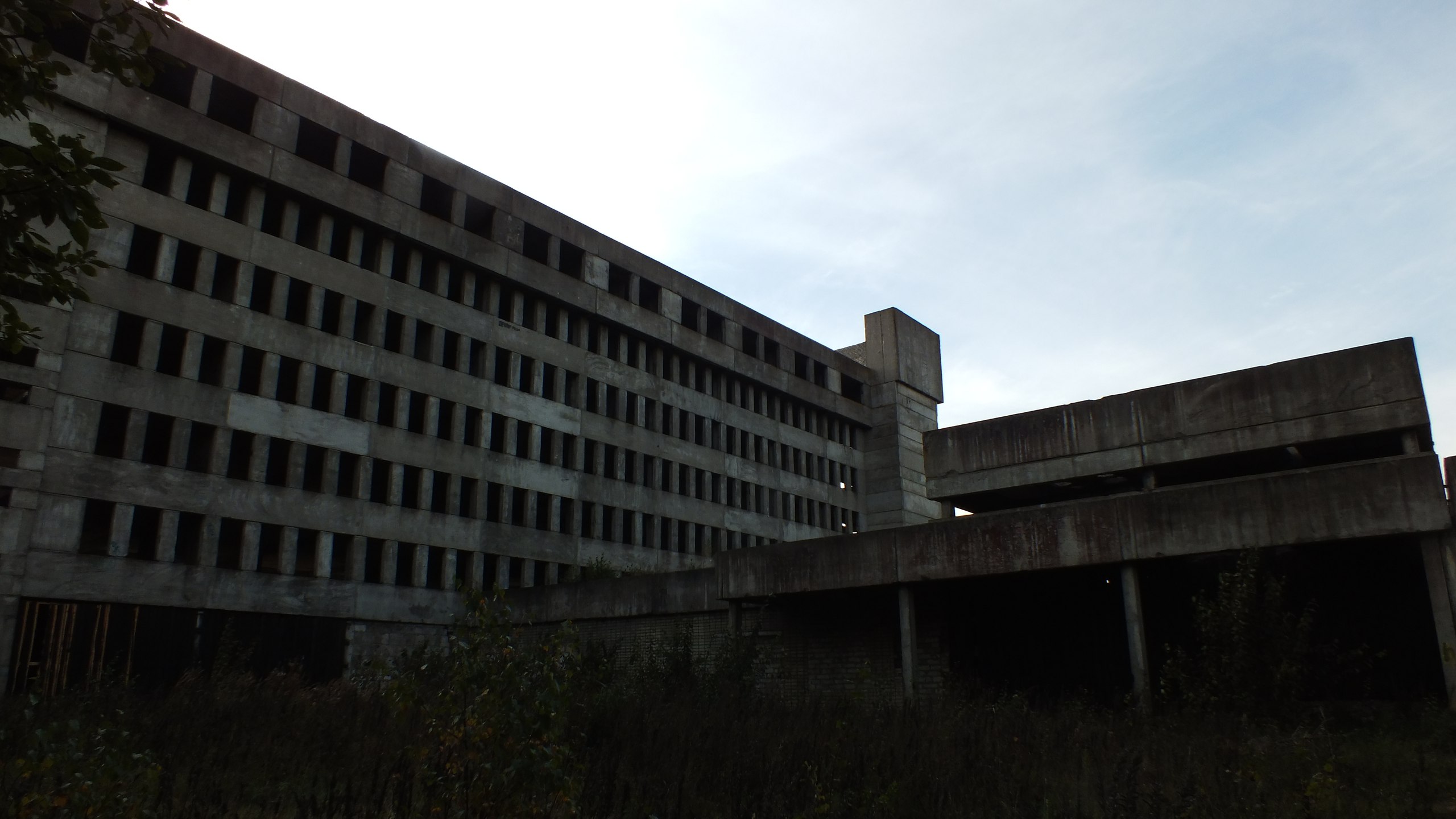 Pripyat Building Abandoned Ukraine 2560x1440