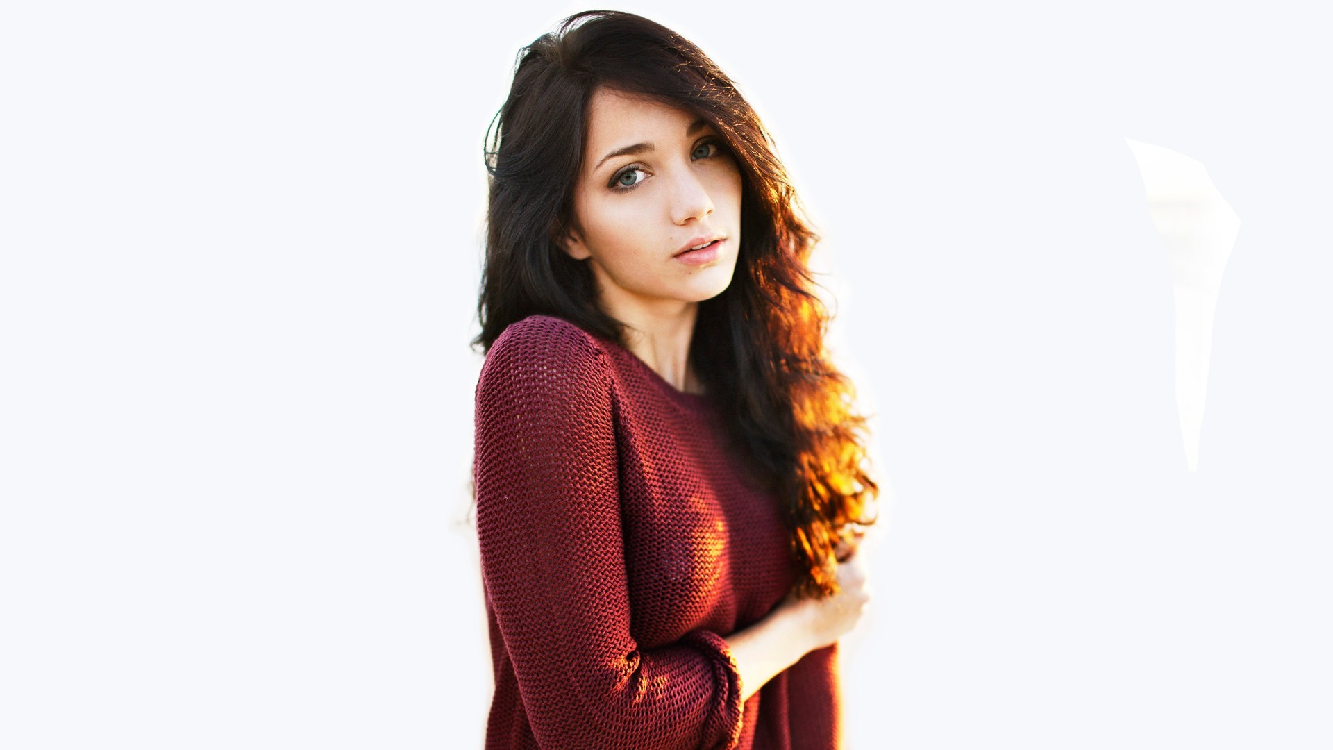 Brunette Blue Eyes Emily Rudd Women Arms Crossed Sunlight Looking At Viewer Sweater White Background 1920x1080