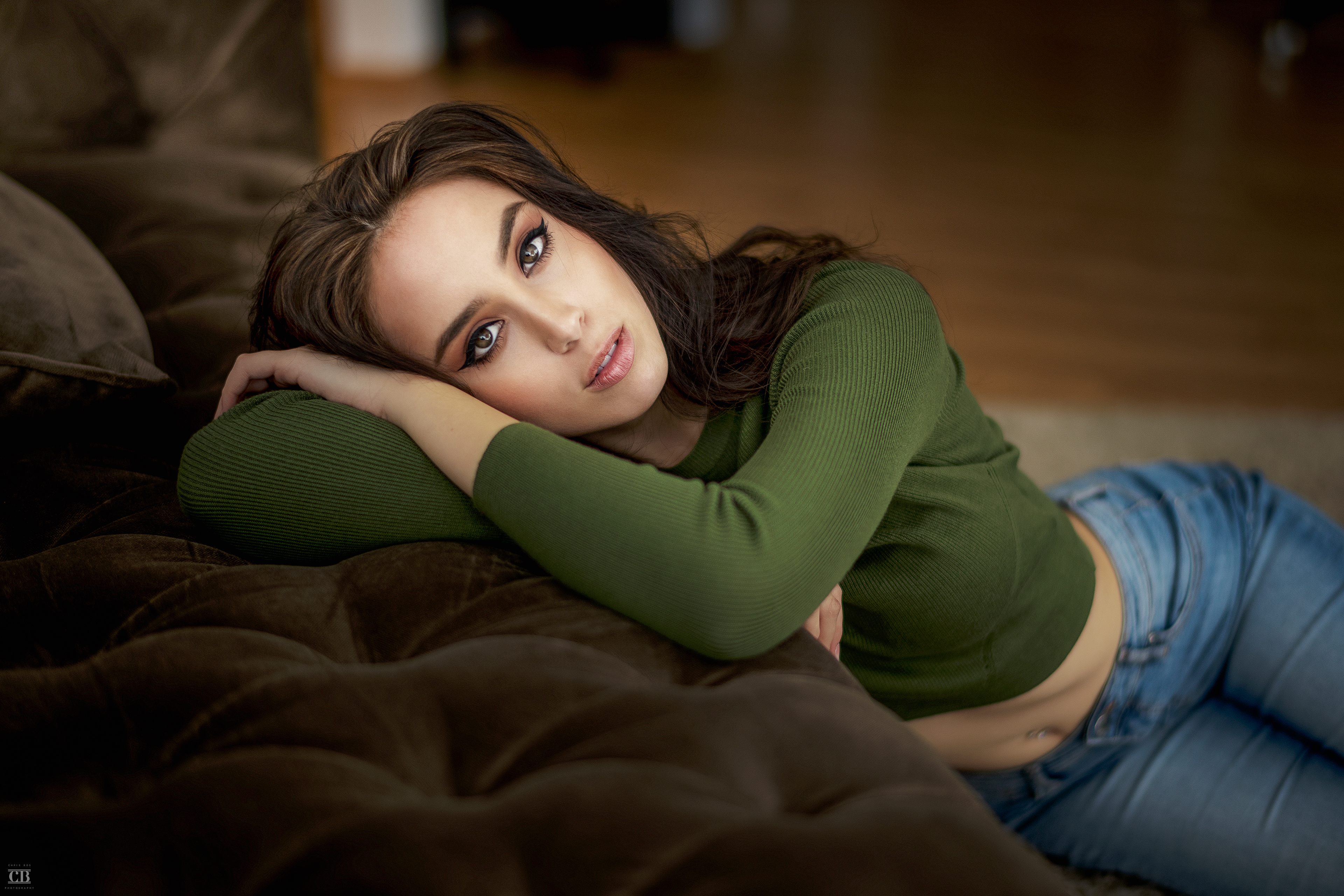 Anna Bous Women Brunette Model Long Hair Looking At Viewer Crop Top Green Top Sweater Jeans On The F 3840x2560