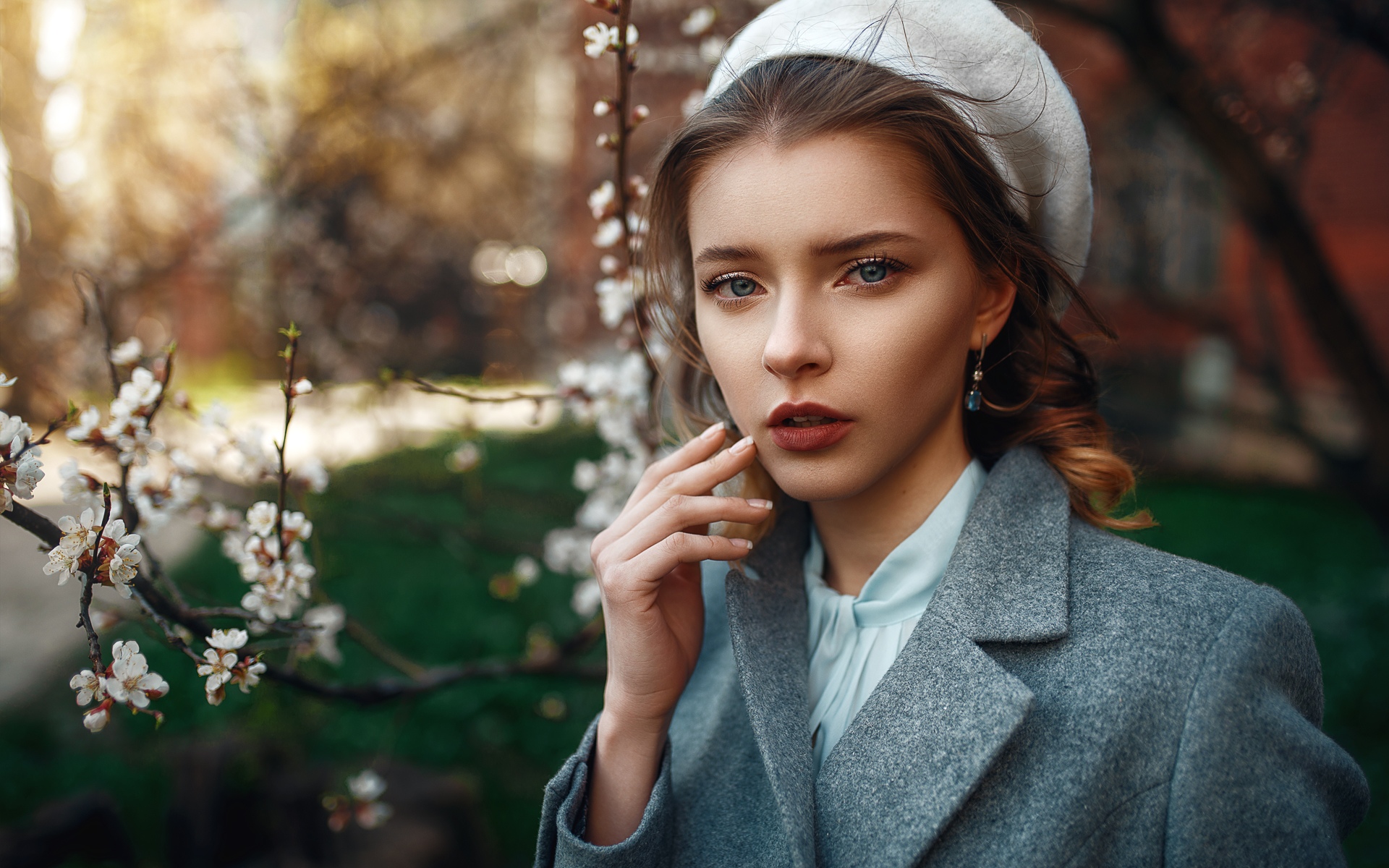 Women Model Blonde Looking At Viewer Blue Eyes Touching Face Berets Earring Portrait Outdoors Coats  1920x1200