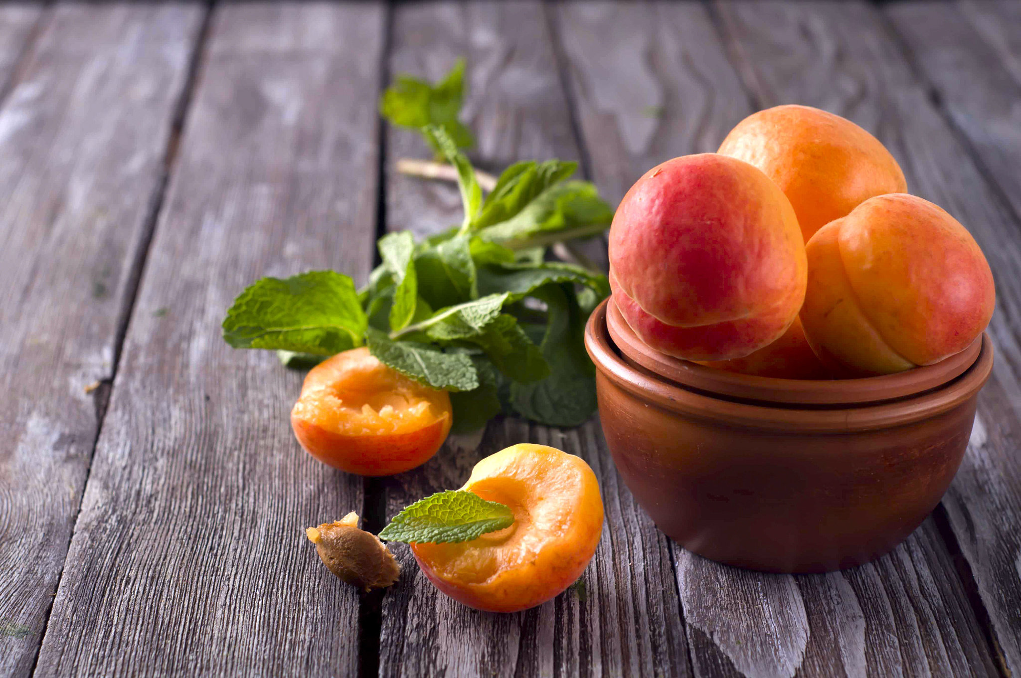 Apricot Fruit Mint 2048x1360