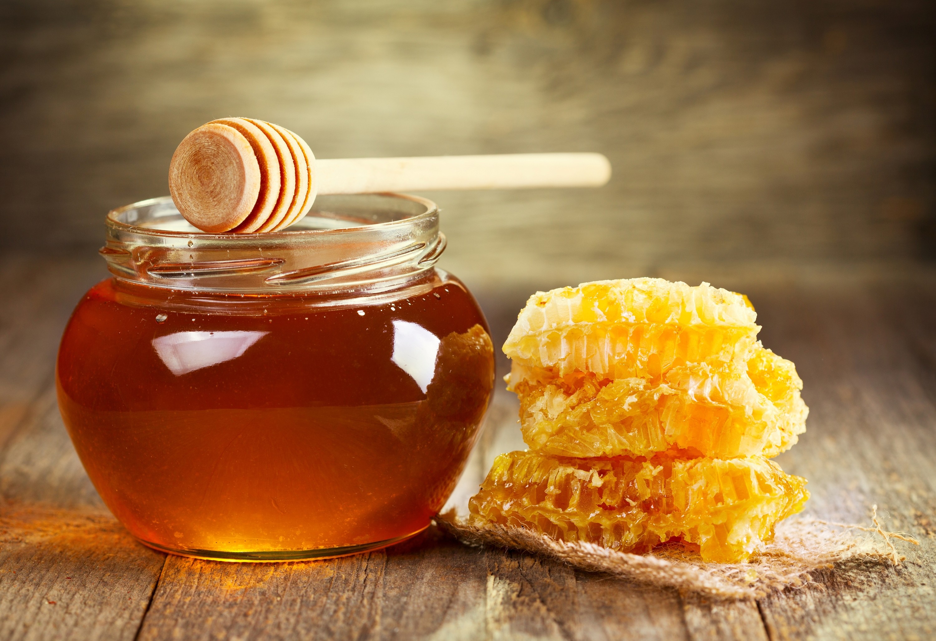 Honey Honey Spoon Honeycombs Food Jars 3000x2054