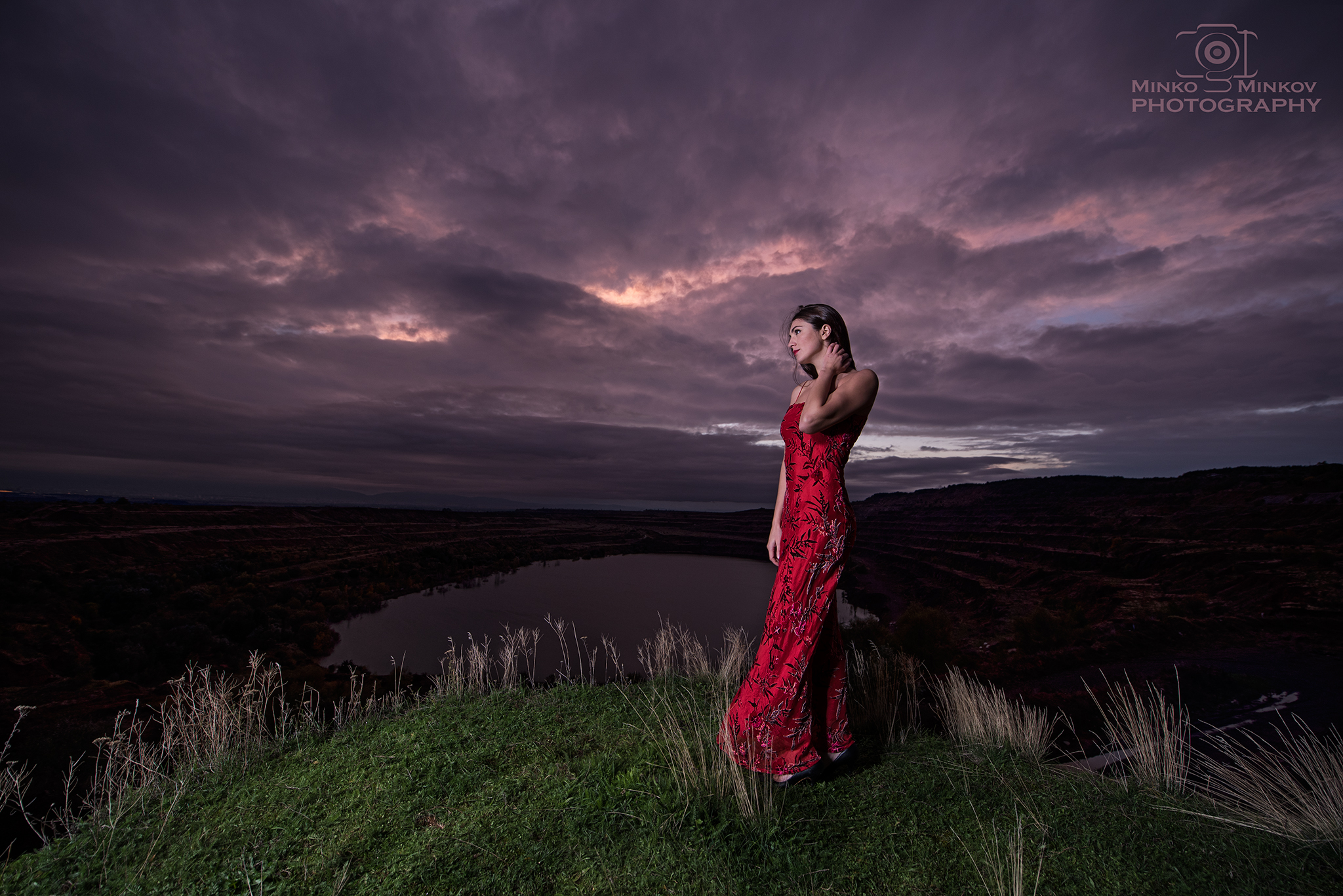 Minko Minkov Women Looking Away Water Clouds 2048x1367