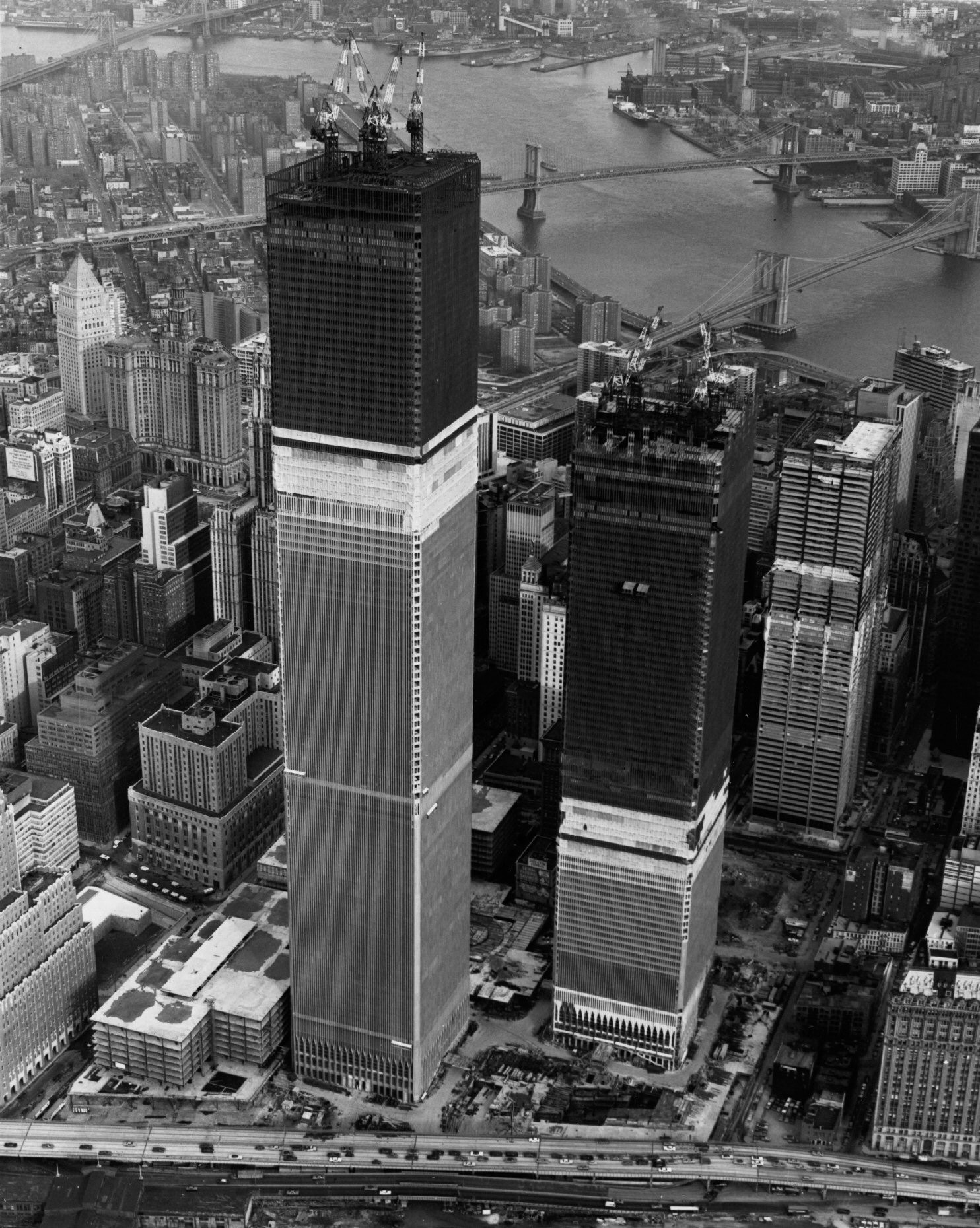 Architecture Building Skyscraper New York City USA Cityscape Manhattan Monochrome Twin Towers Bridge 1484x1860
