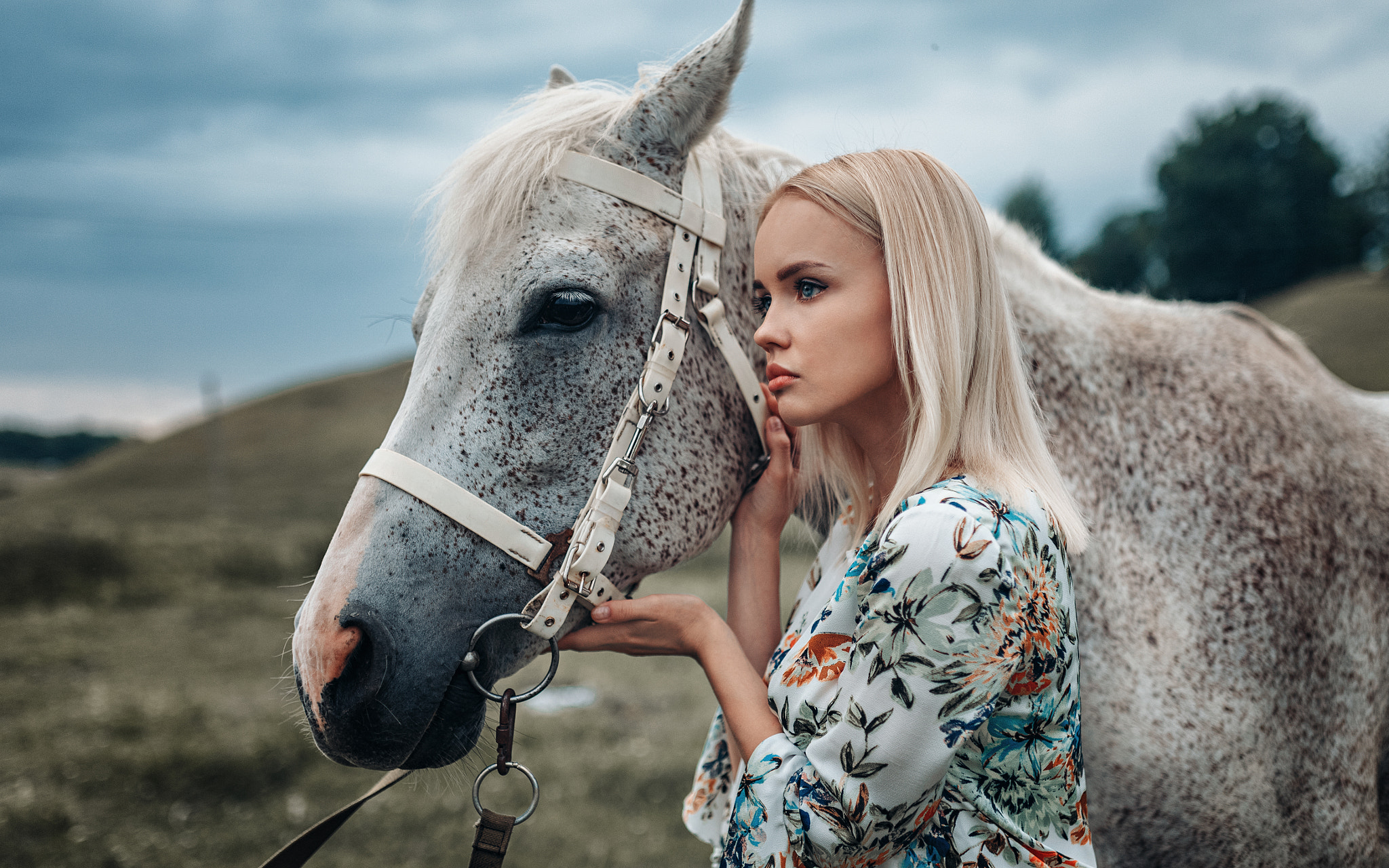 Women Blonde Blue Eyes Profile Women Outdoors Horse Animals Women With Horse Side View Polish Model  2048x1280