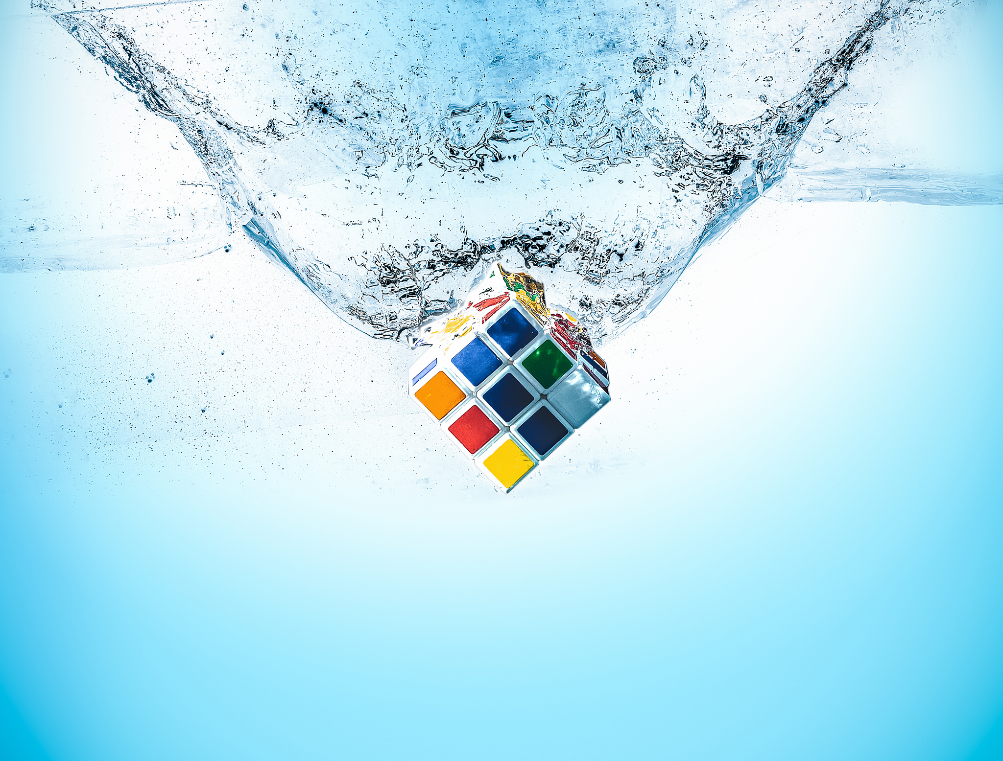 Rubiks Cube Water Splash 2048x1555