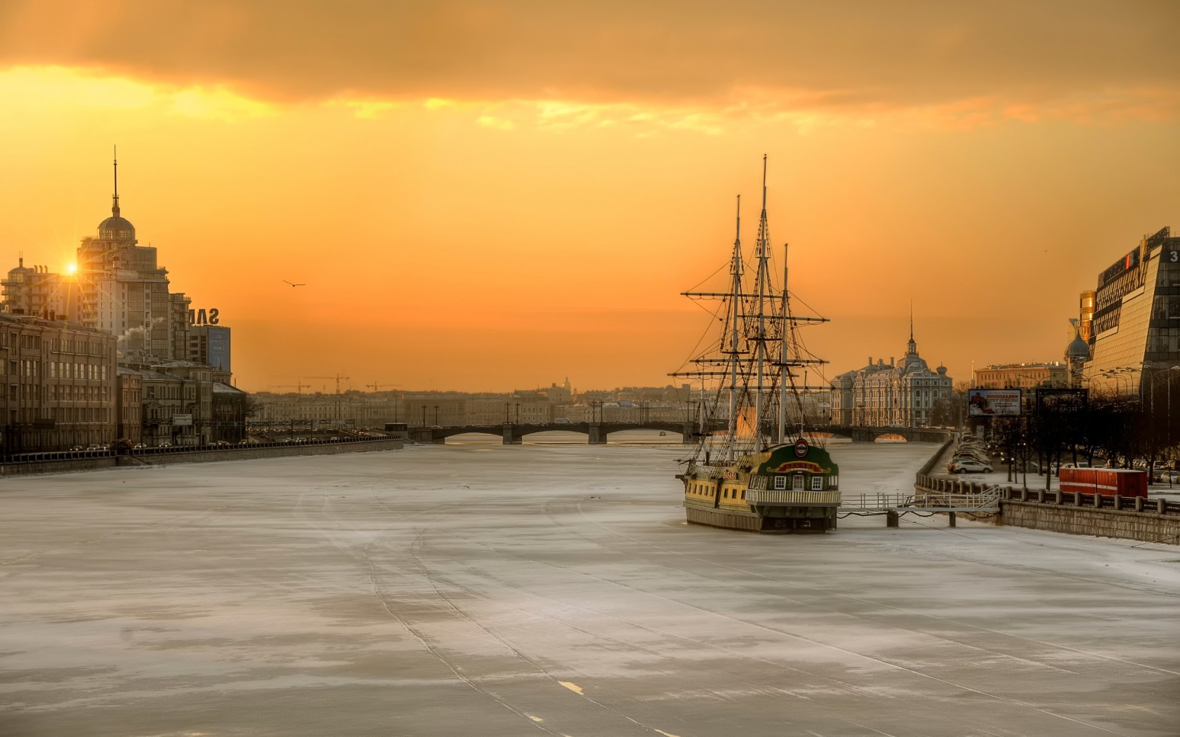 Cityscape Sun Sunset River Bridge St Petersburg Russia Cathedral Architecture Building Ship Ice Fros 1680x1050