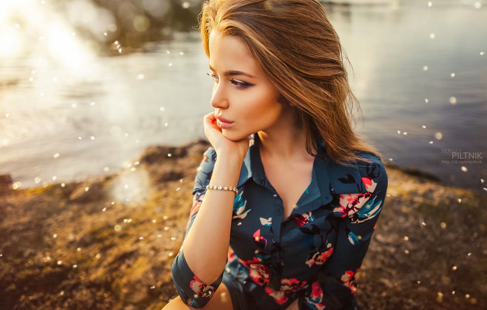 Women Model Sergey Piltnik Redhead Long Hair Depth Of Field Shirt Looking Away Straight Hair Alexand 1609x1024