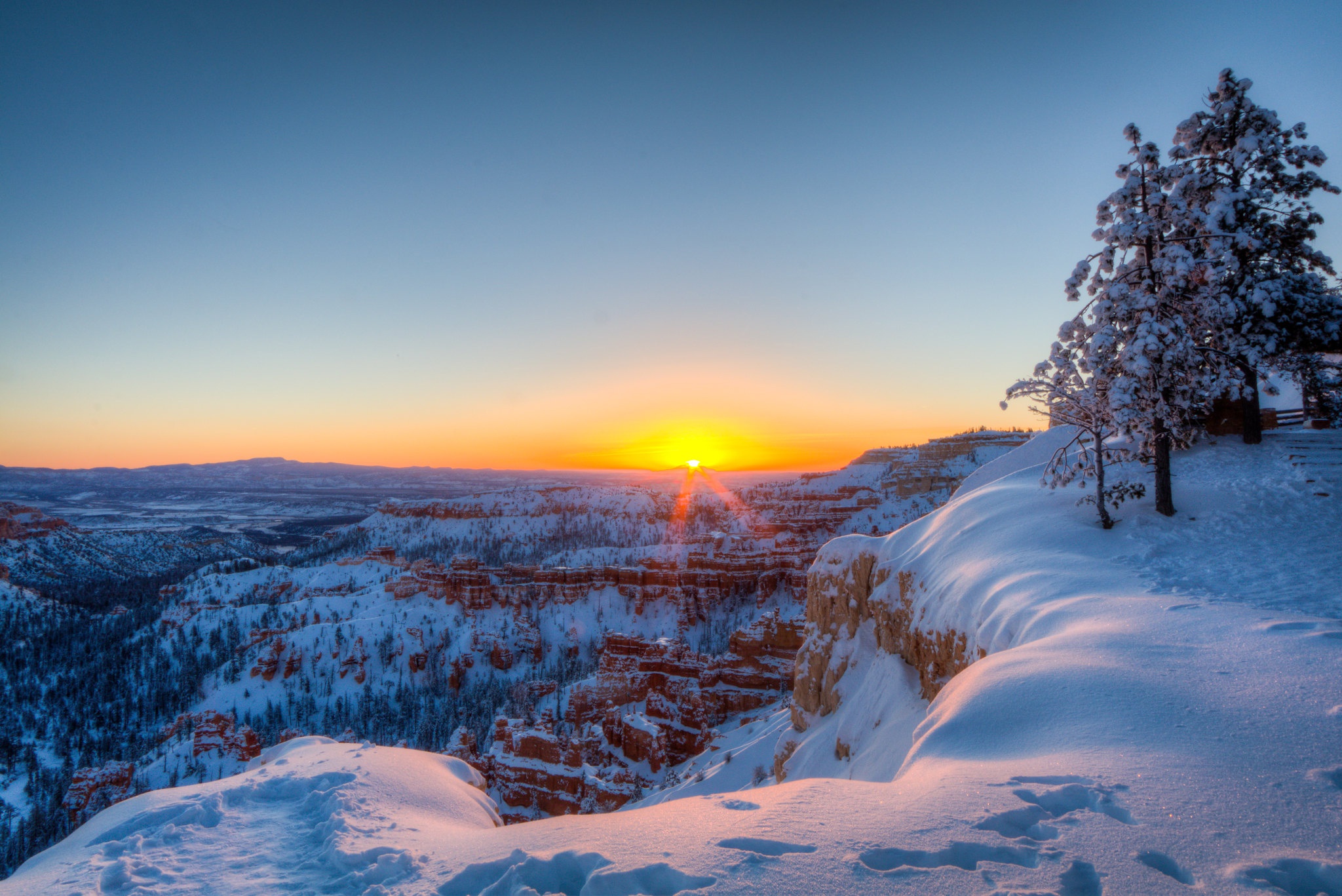 Nature Winter Landscape Snow Sunlight Bryce Canyon National Park 2048x1367