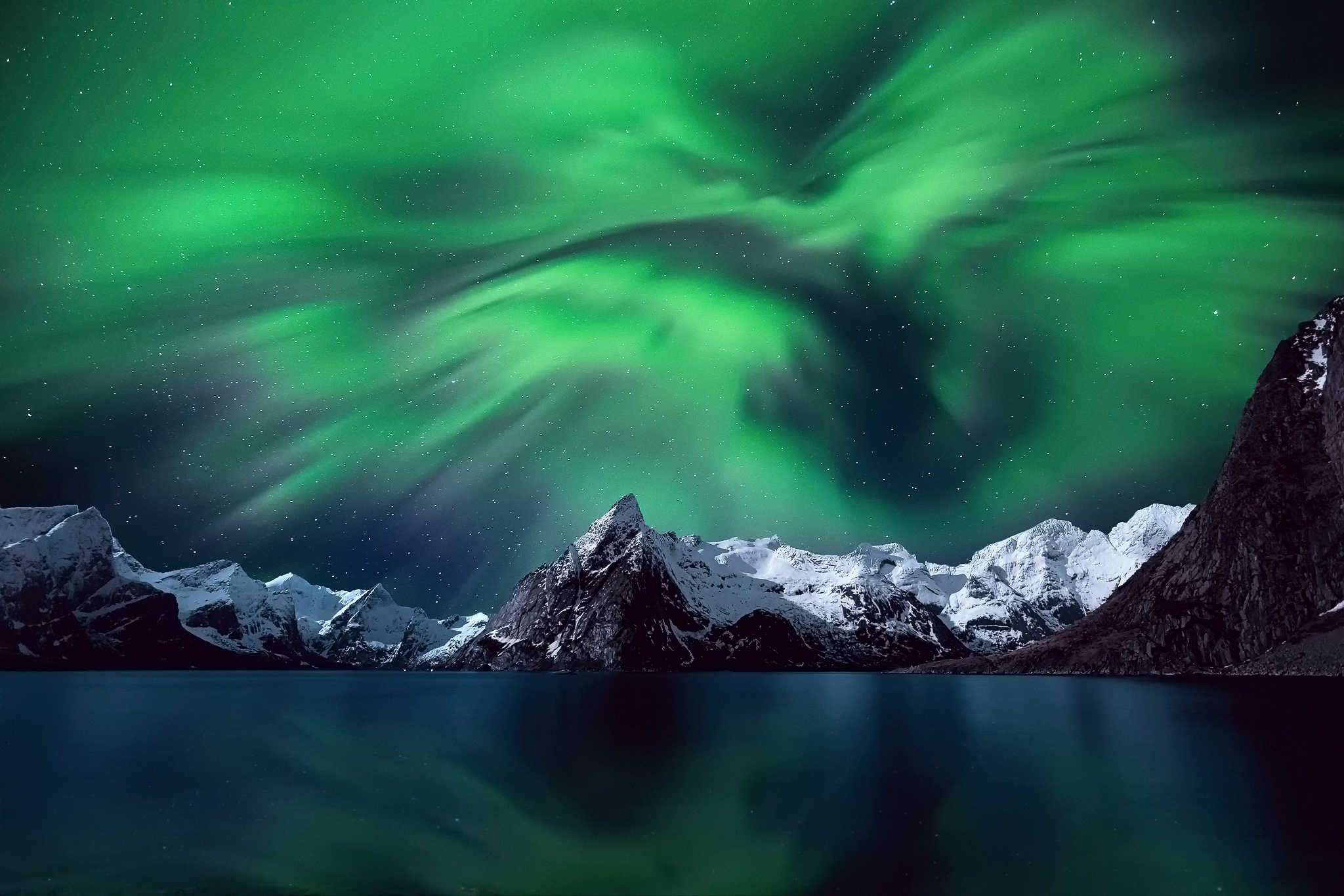 Aurora Borealis Norway Lofoten Islands Scandinavia Arctic Sky Stars Mountain 2048x1365