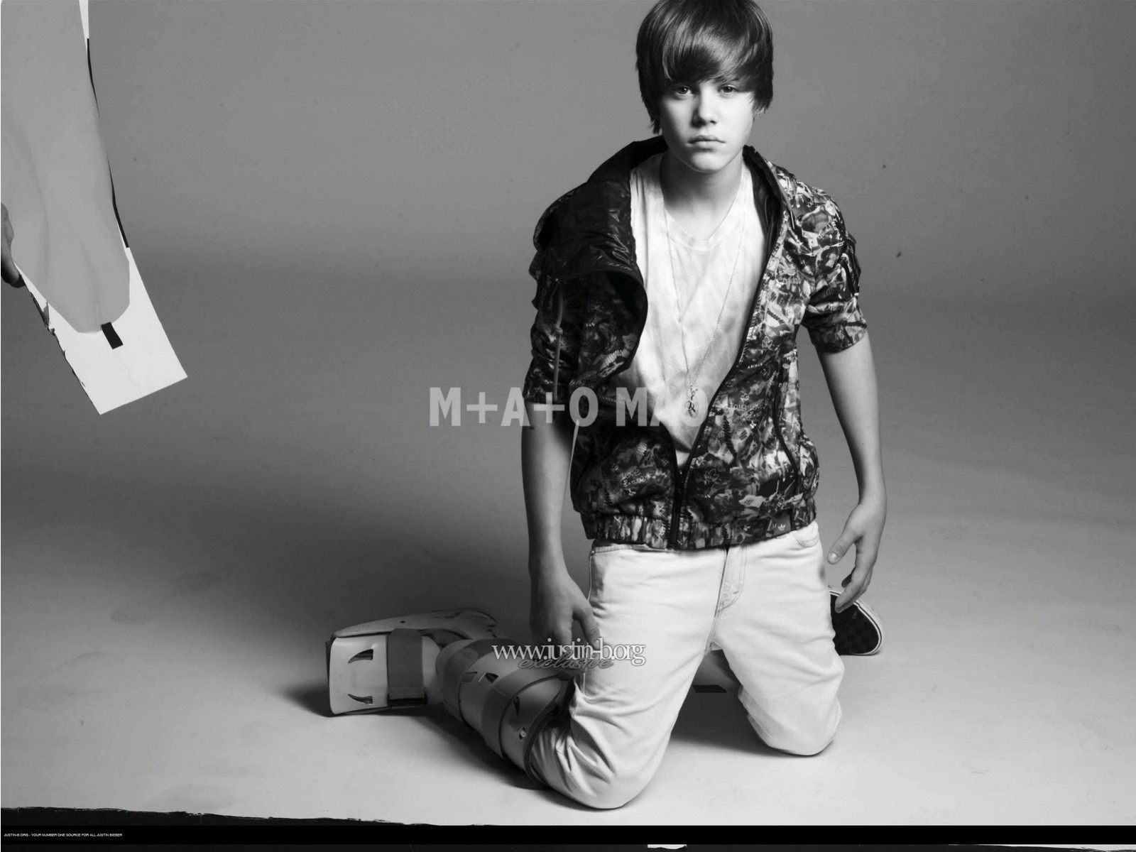 Justin Bieber 1600x1200