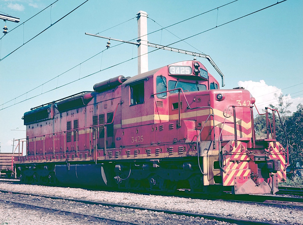 Train R F F S A Diesel Locomotive Locomotive 1280x953