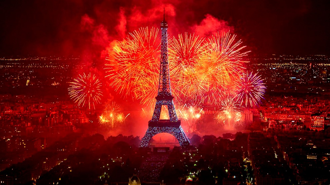 Fireworks Paris Eiffel Tower Colorful Celebration 1366x768