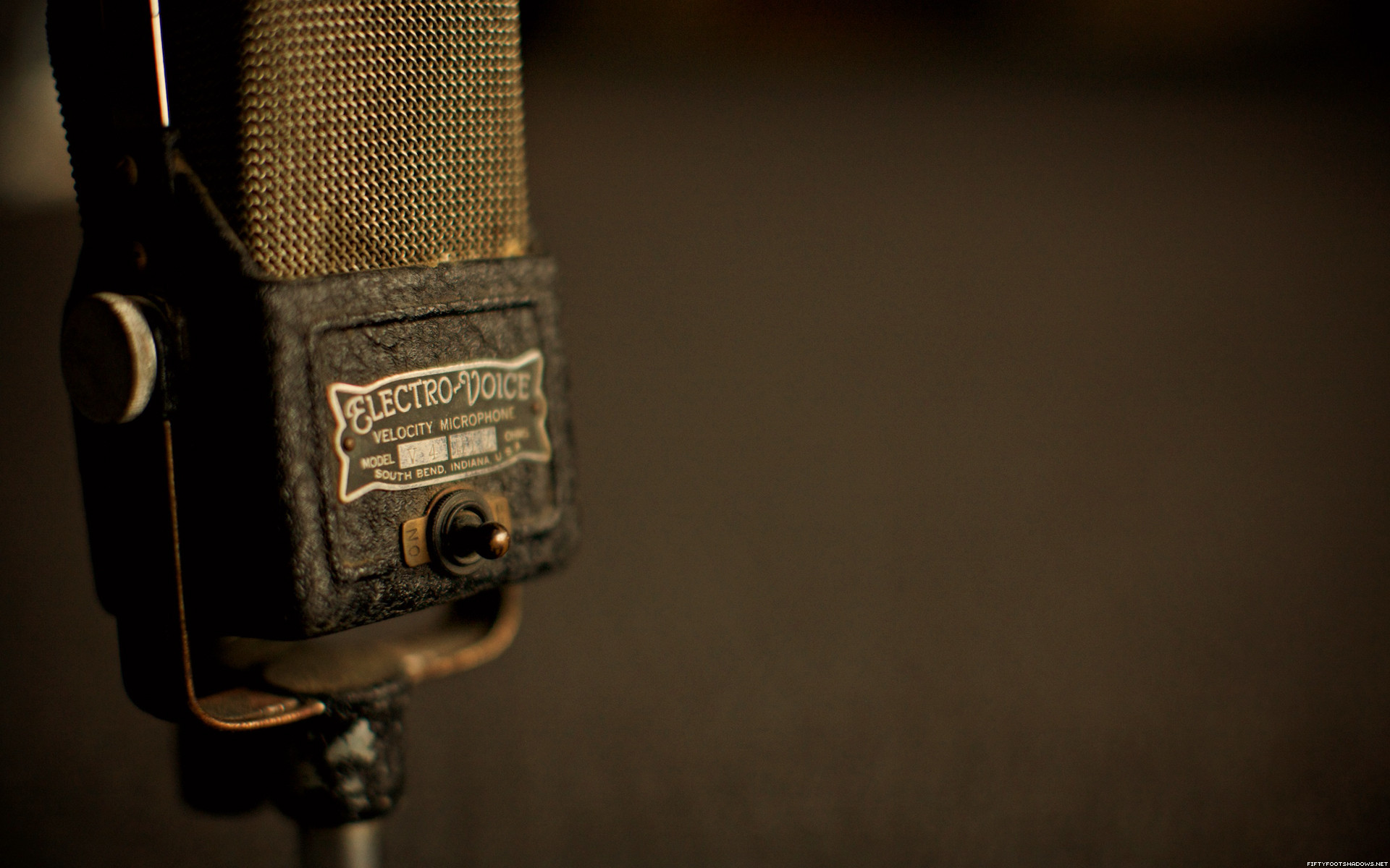 Music Microphone 1920x1200