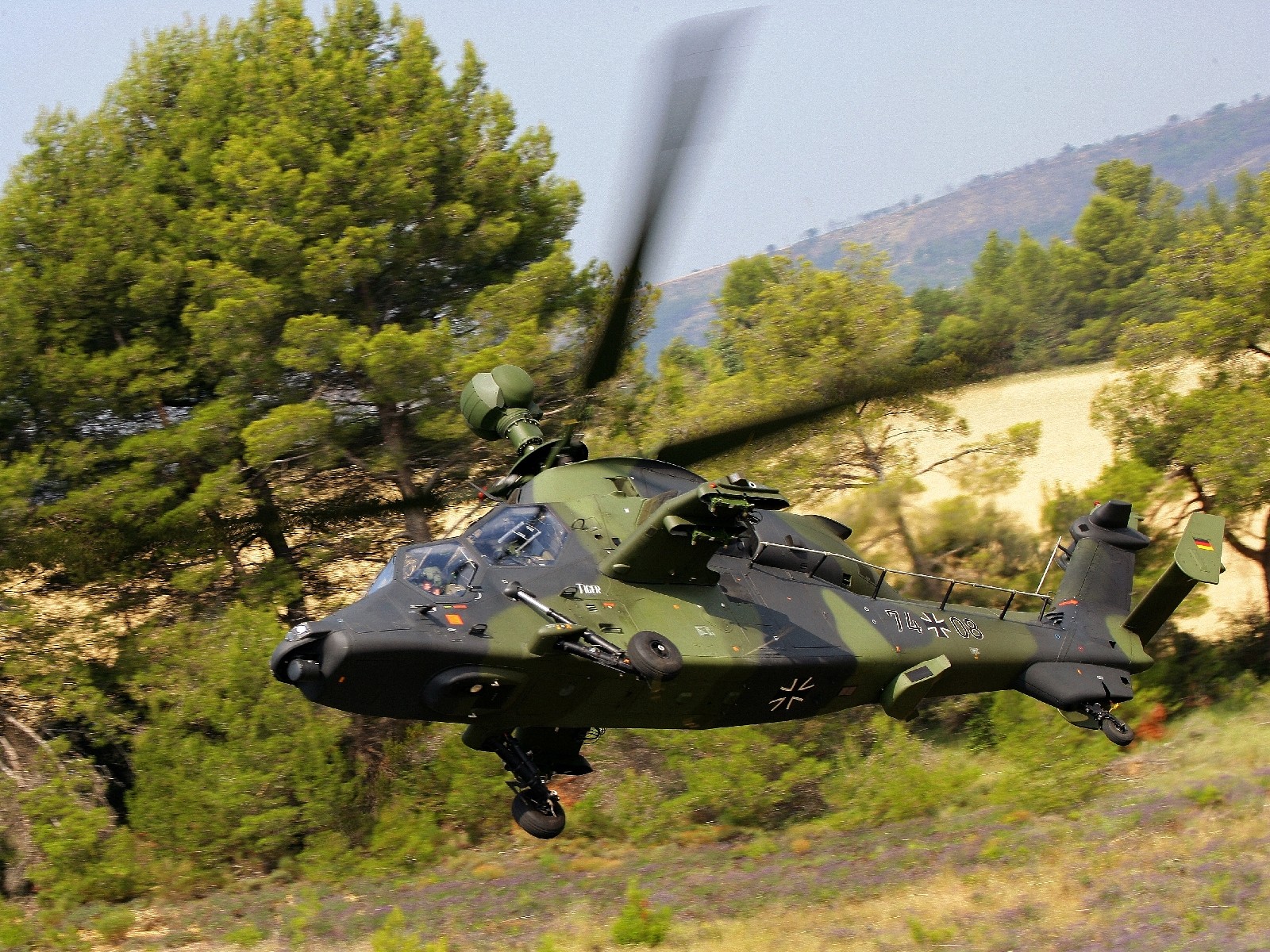 Eurocopter Tiger Helicopter Attack Helicopter 1600x1200