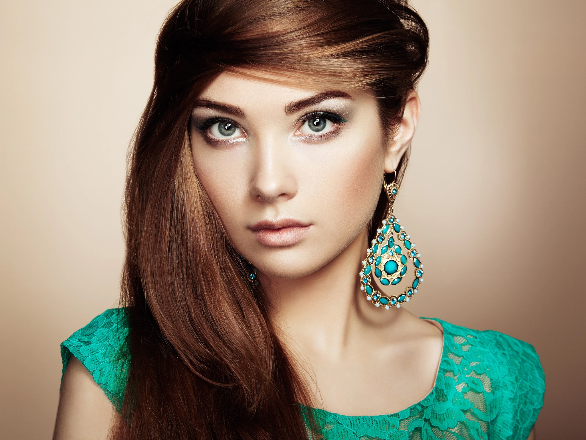 Women Looking At Viewer Model Brunette Earring Oleg Gekman Redhead Green Top Alexandra Brutskaya 2048x1536