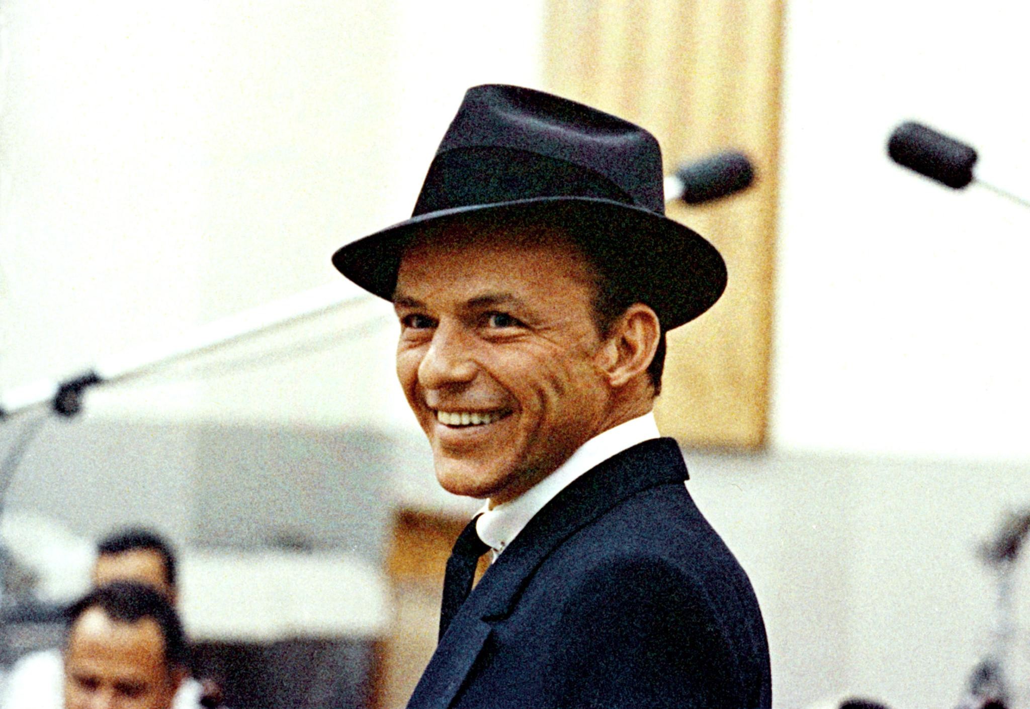 Music Frank Sinatra Celebrity Men Singer Actor 2048x1411