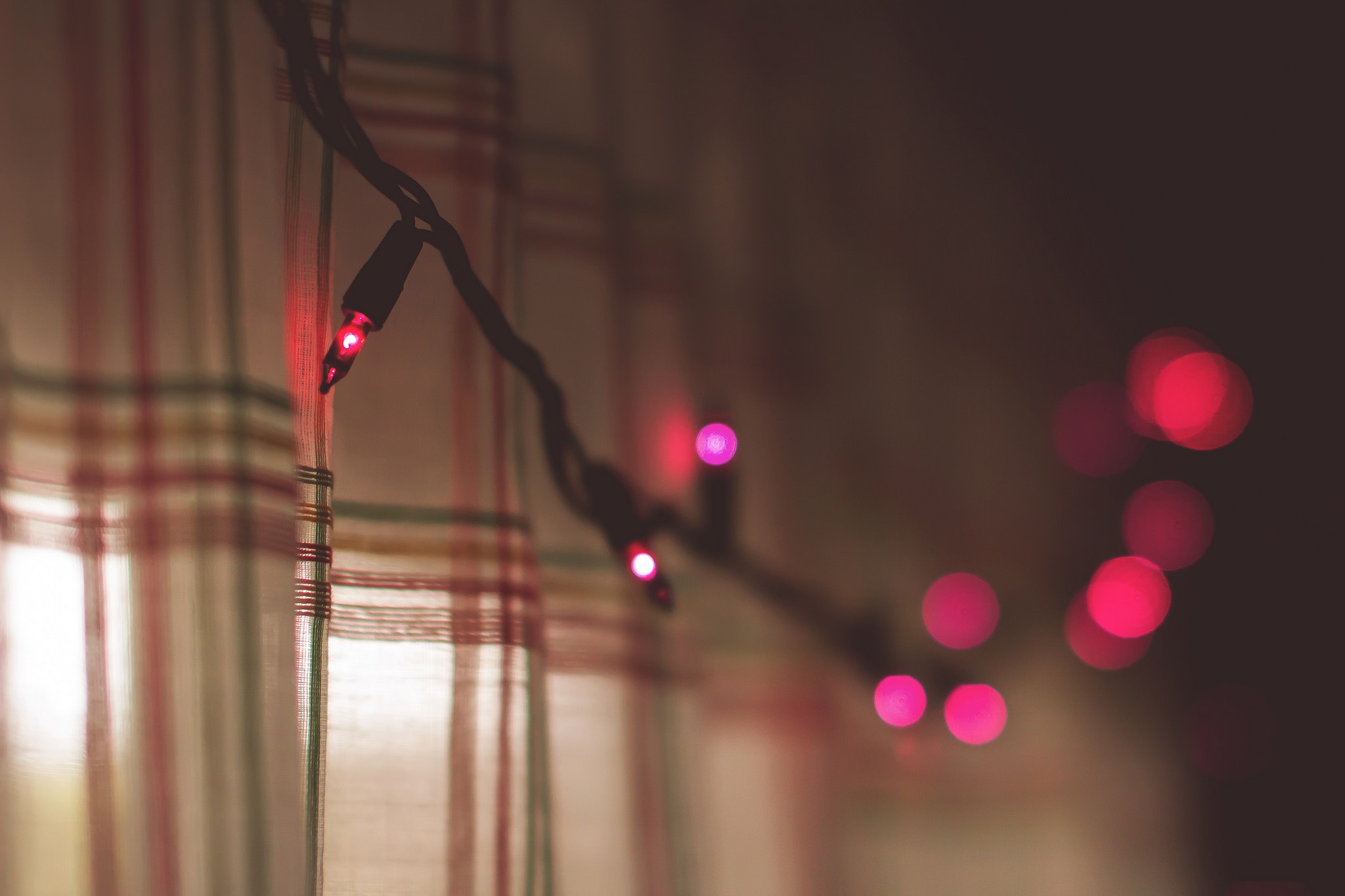 Lights LEDs Indoors Red Curtains Bokeh Christmas Lights 2048x1365