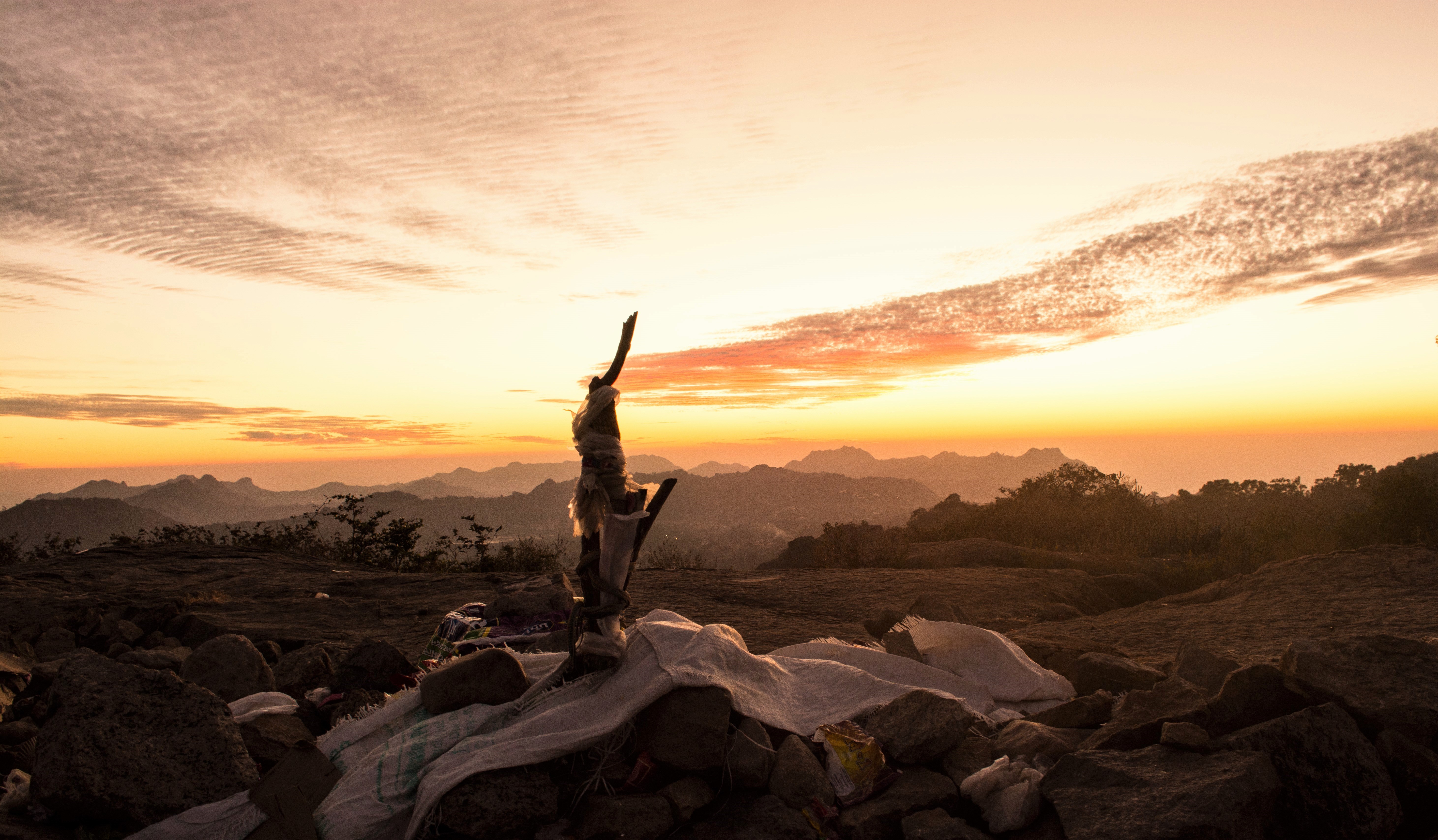 Sunset Graveyards Sky Ruin Mountains Landscape India Photography Sun Nature 5847x3415